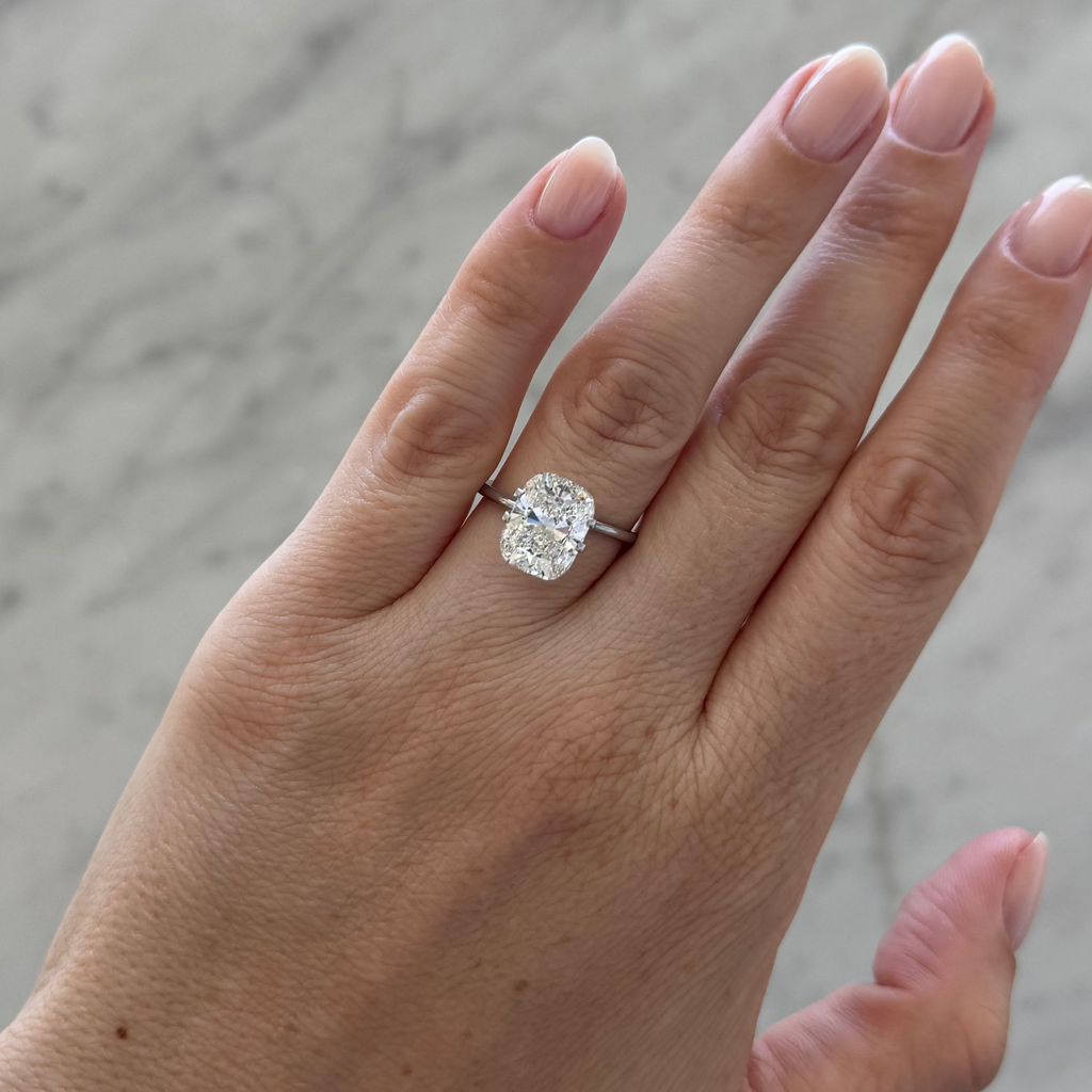 Cushion | 4.41ct VVS2 F | 1.31 ratio | IGI Certified 788682930