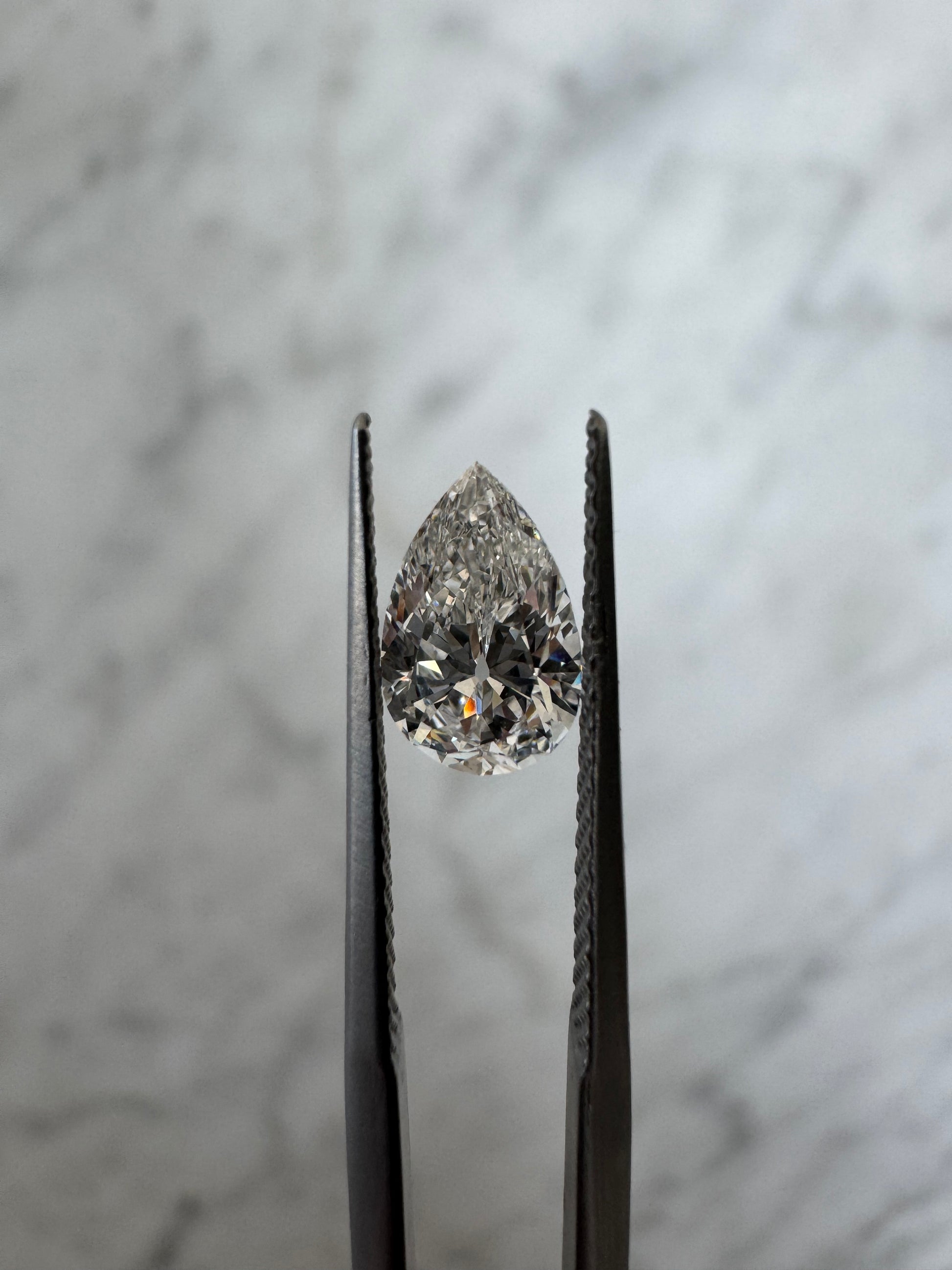 Antique-style Pear "Old Mine" | 1.05ct E VS2 | 1.68 ratio | IGI Certified 689532530