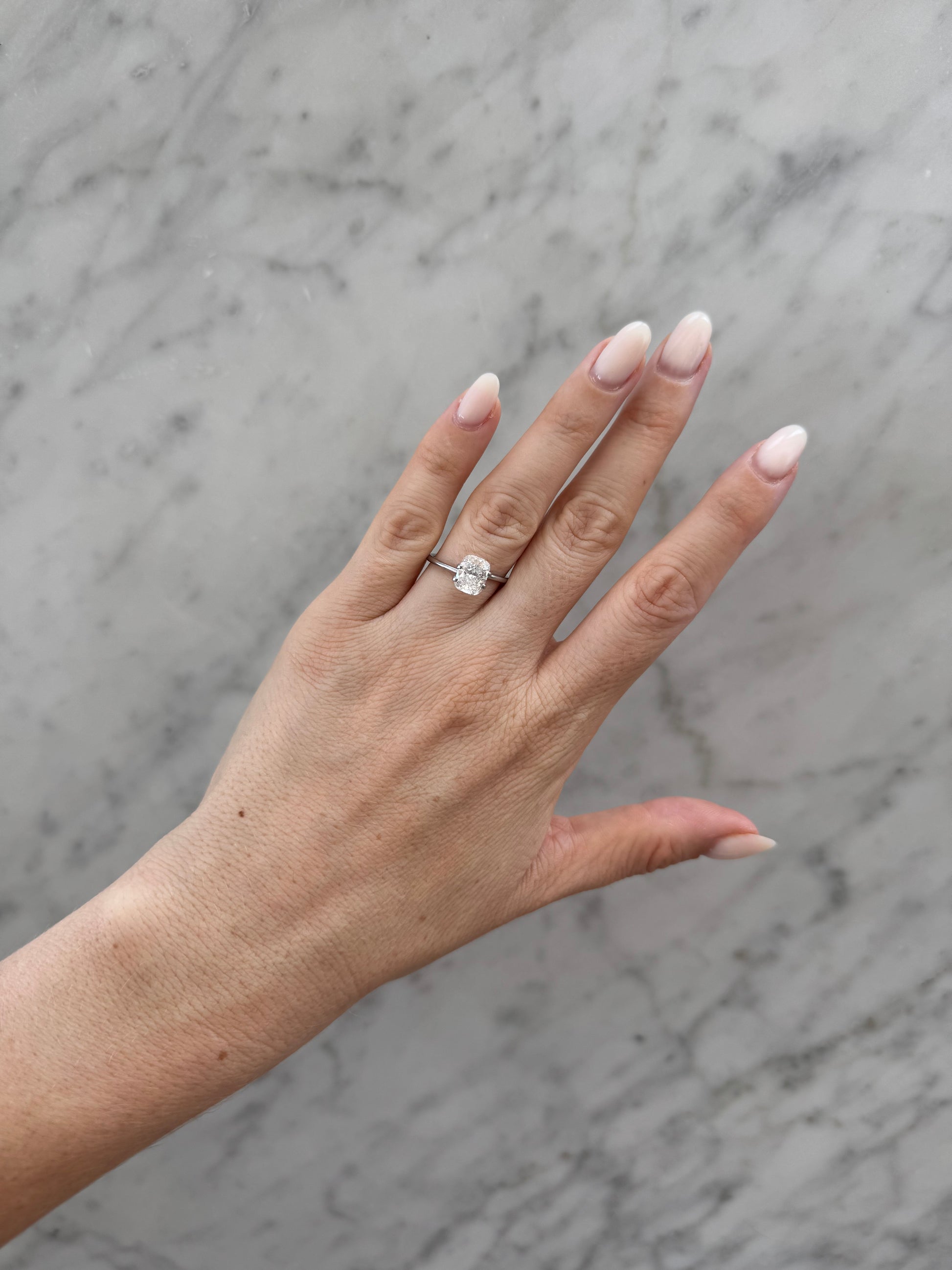 Cushion | 2.01ct E VS1 | 1.25 ratio | IGI Certified 635401820