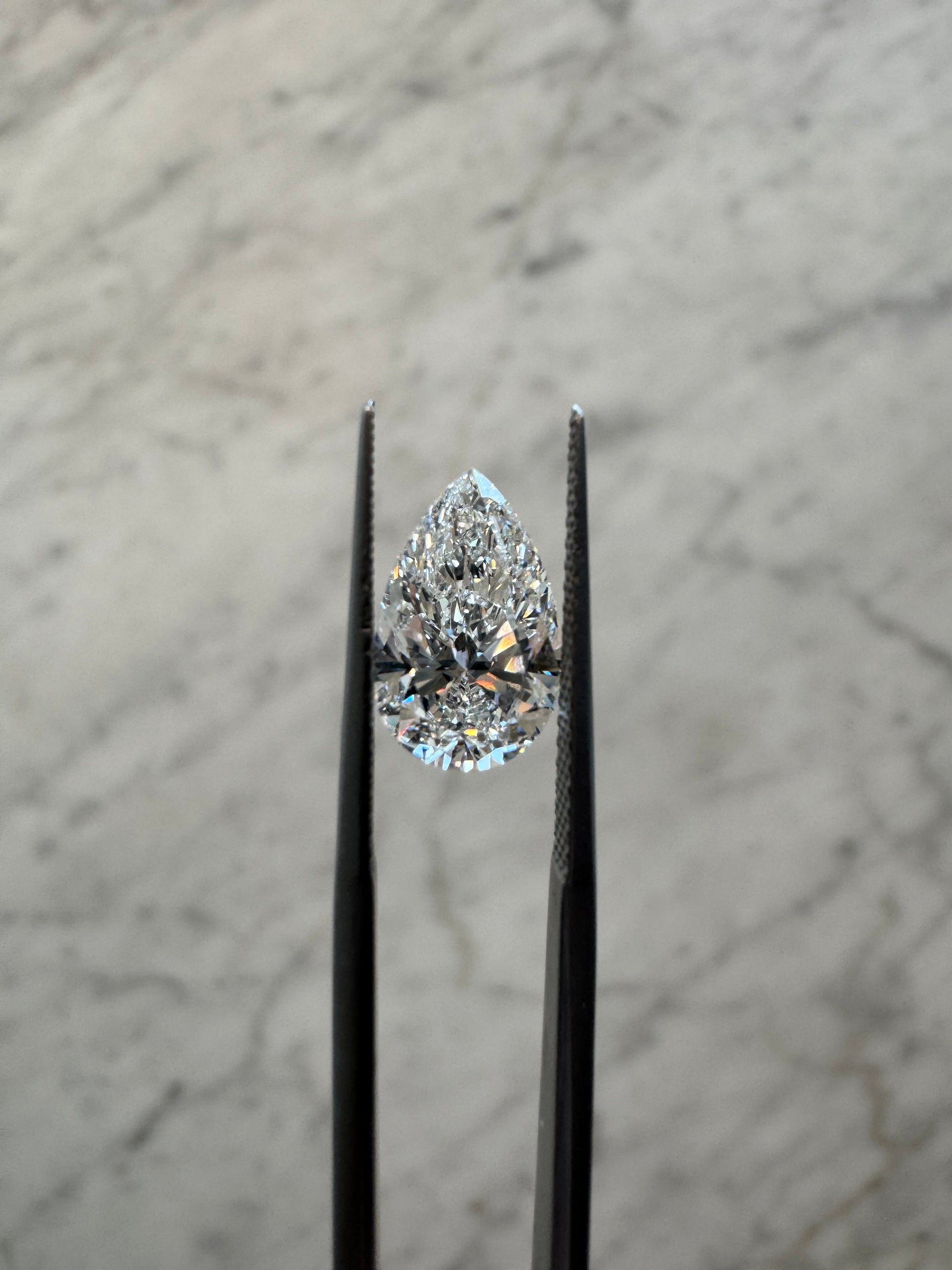 Pear | 2.61ct E VS1 | 1.61 ratio | IGI Certified 644428066