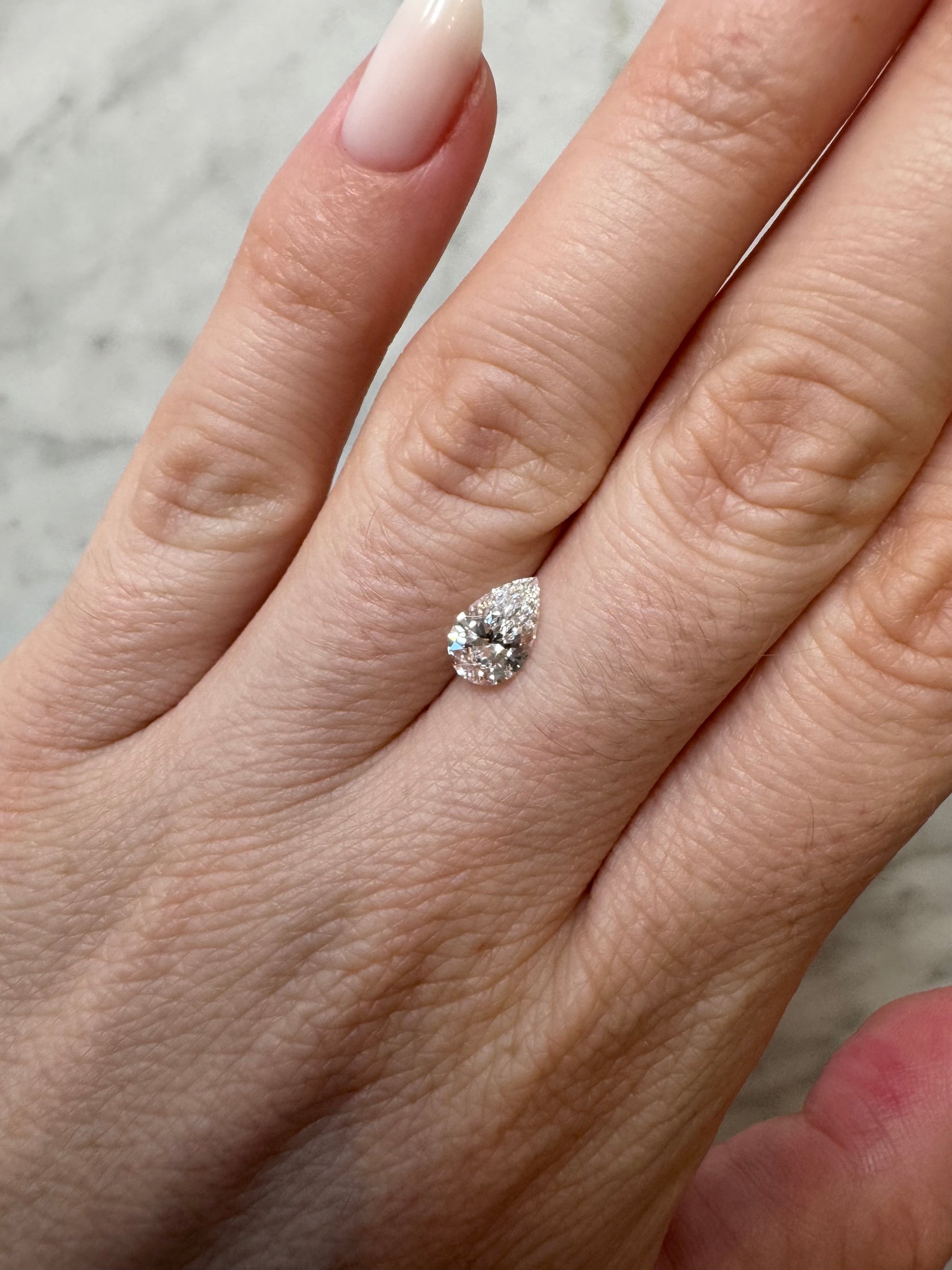 Pear | 1.01ct D VS1 | 1.57 ratio | IGI Certified 625435996