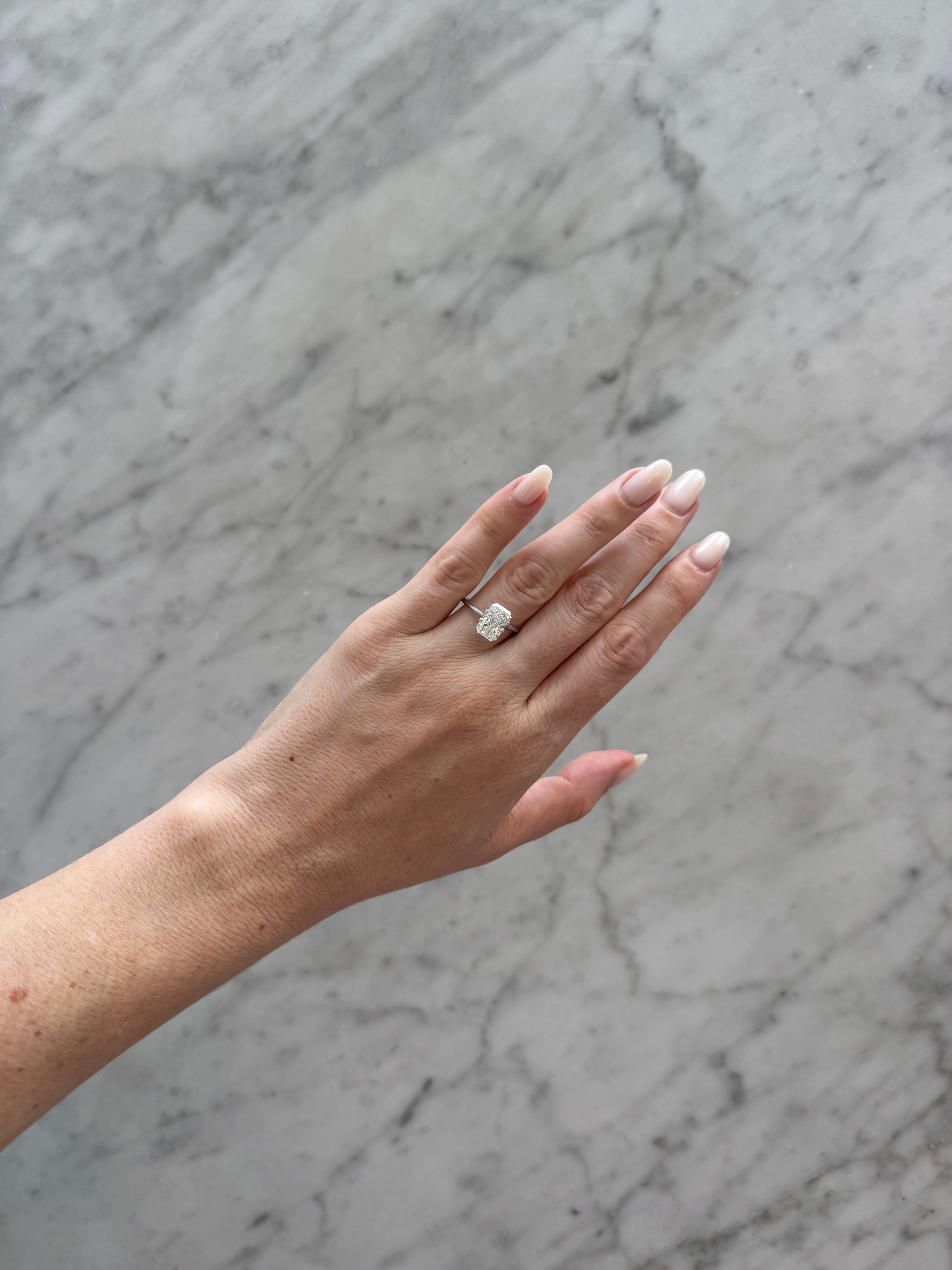 Radiant | 3.01ct F VS1 | 1.45 ratio | IGI Certified 735510287