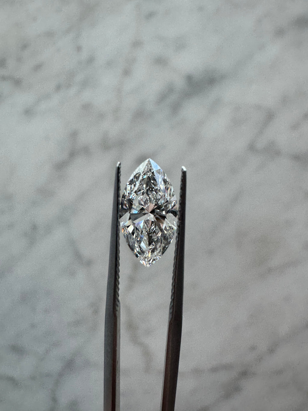 Marquise | 1.90ct F VS1 | 1.89 ratio | IGI Certified 668409515