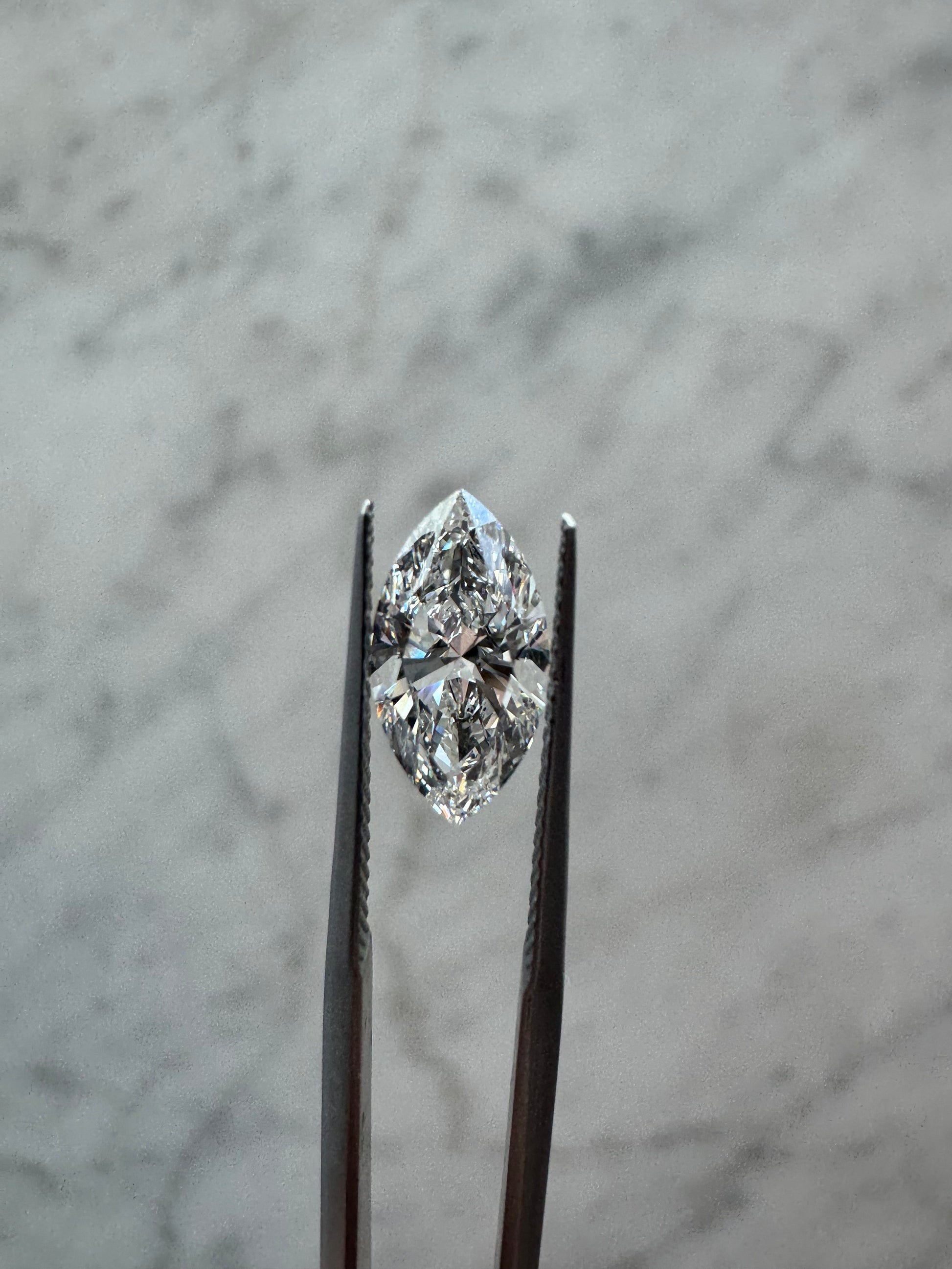 Marquise | 1.90ct F VS1 | 1.89 ratio | IGI Certified 668409515