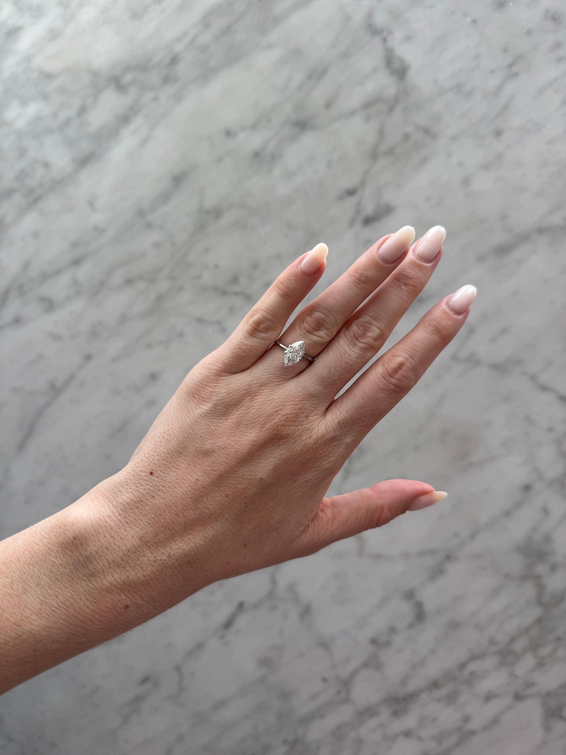 Marquise | 1.90ct F VS1 | 1.89 ratio | IGI Certified 668409515