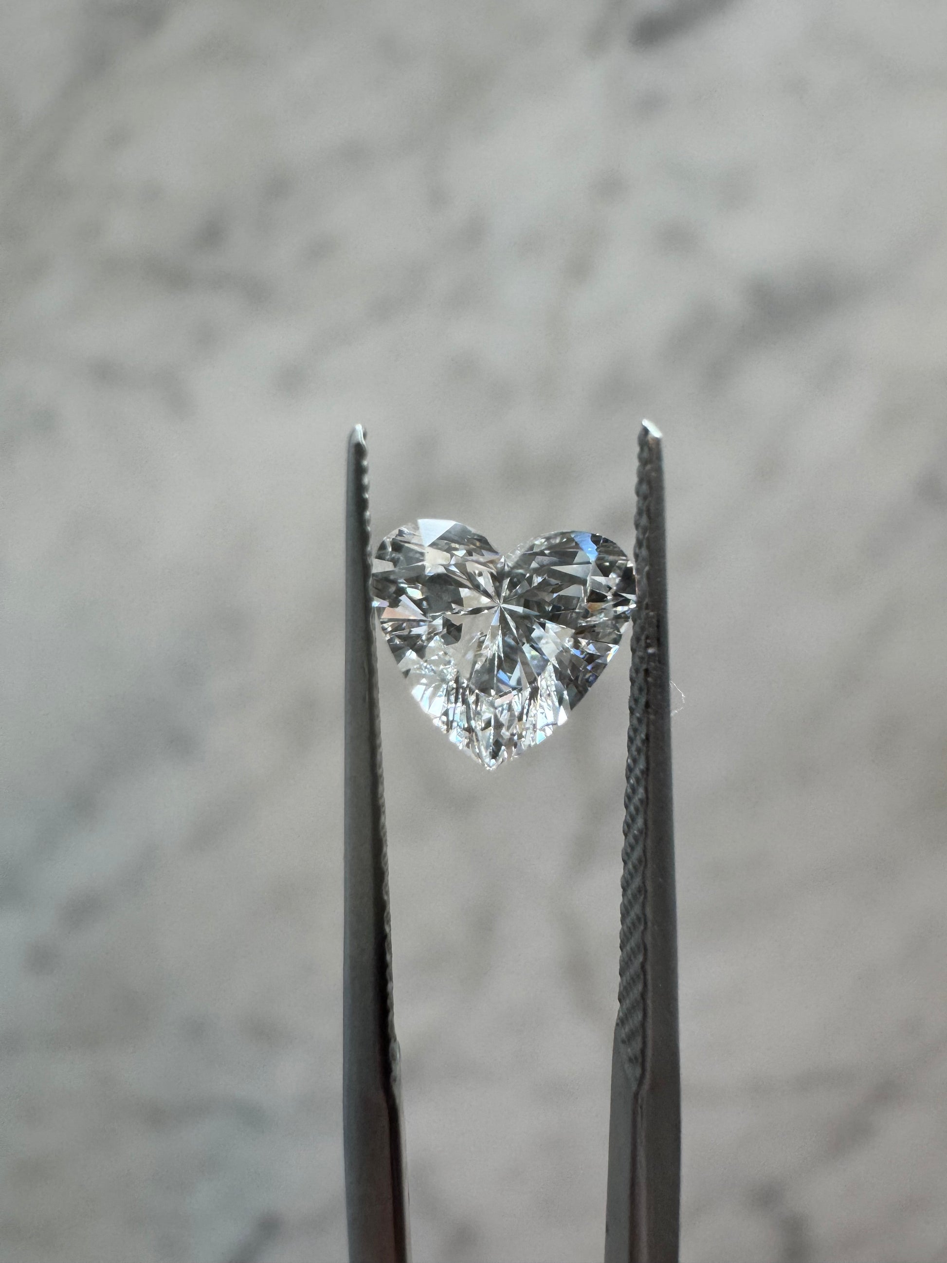 Heart | 1.00ct E VVS2 | IGI Certified 733534738
