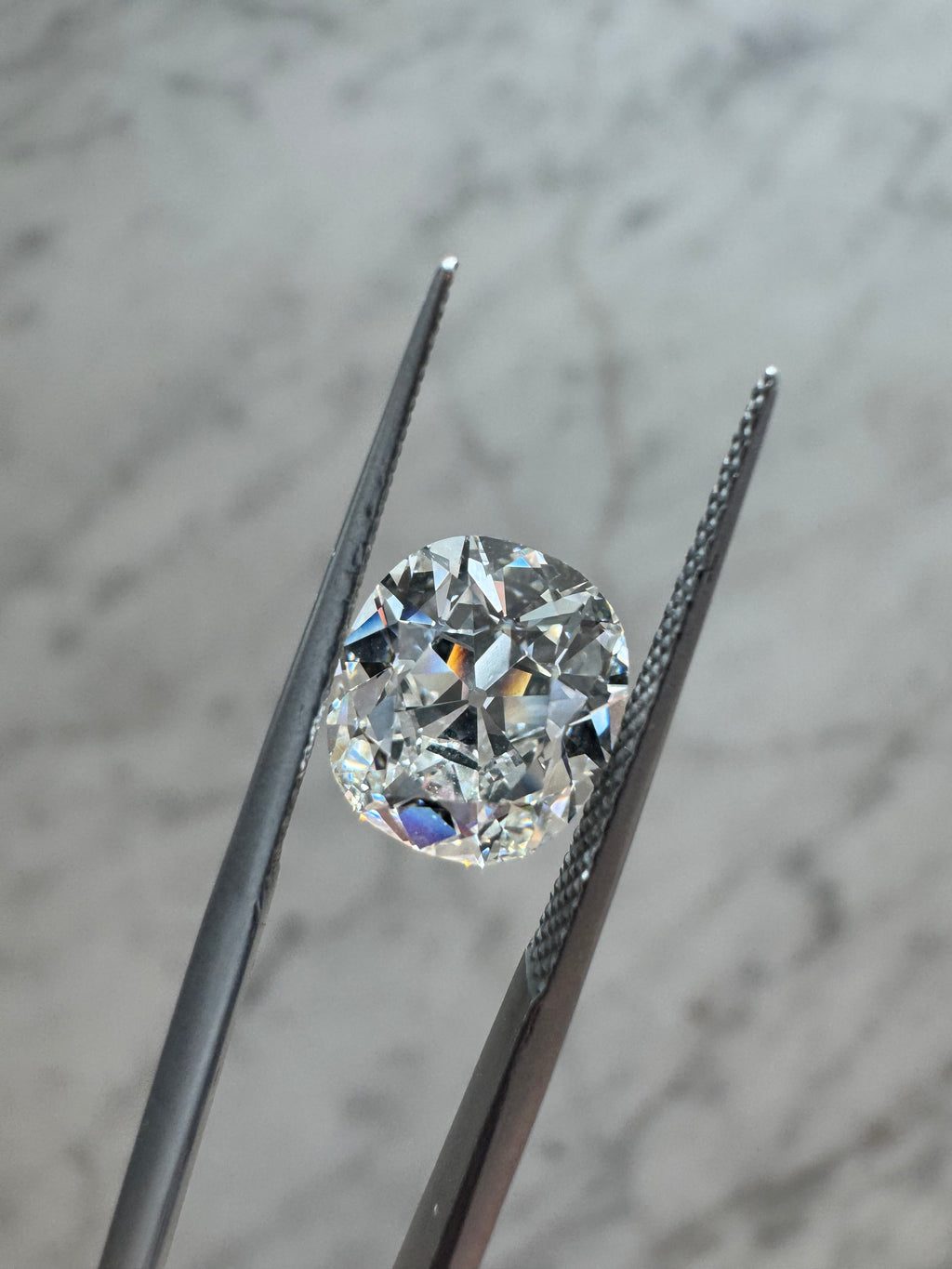 Old Mine Cut Cushion | 3.09ct E VVS2 | 1.14 ratio | IGI Certified LG761523112