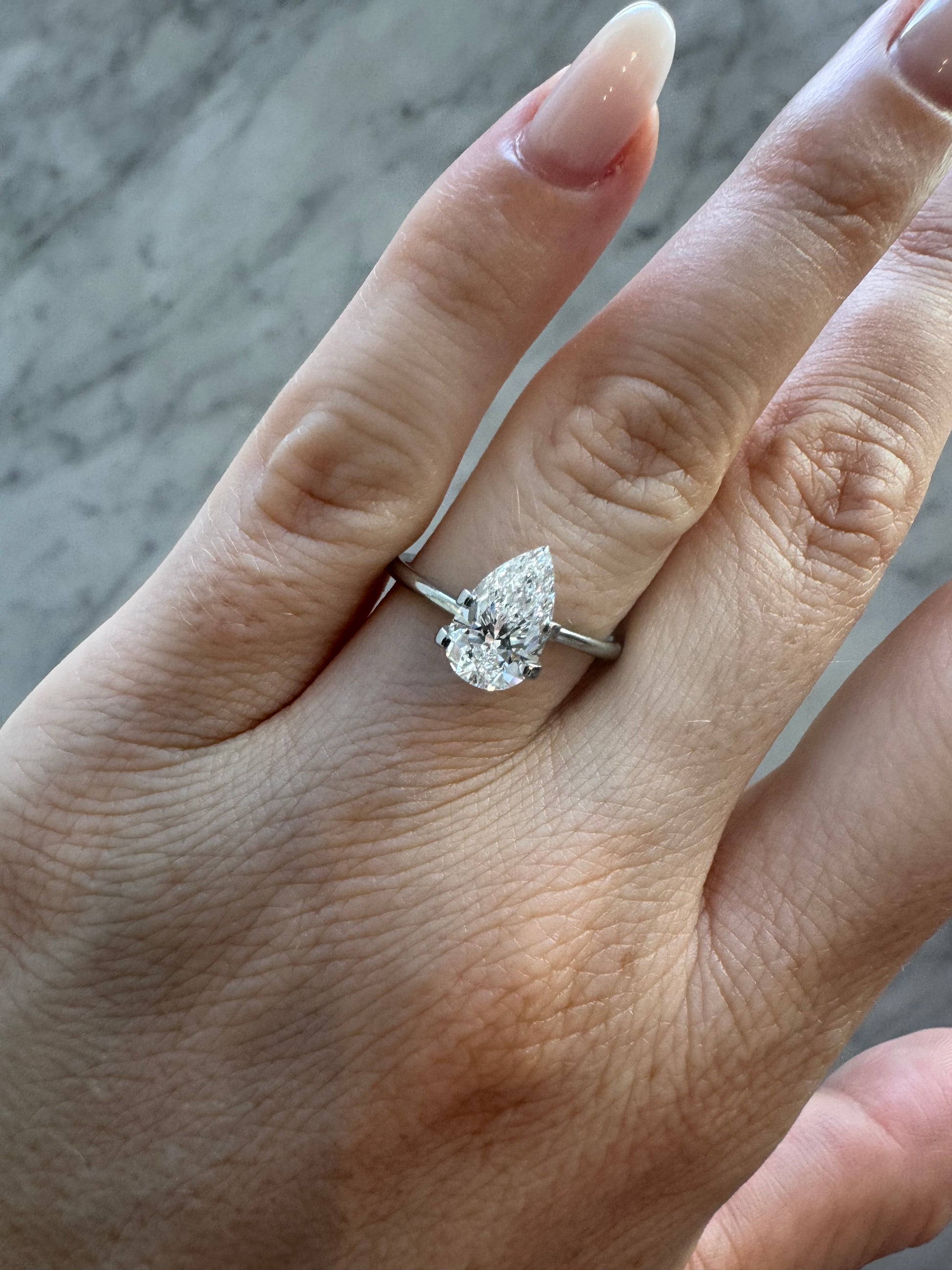Pear | 1.49ct D VS2 | 1.68 ratio | IGI Certified 717594601