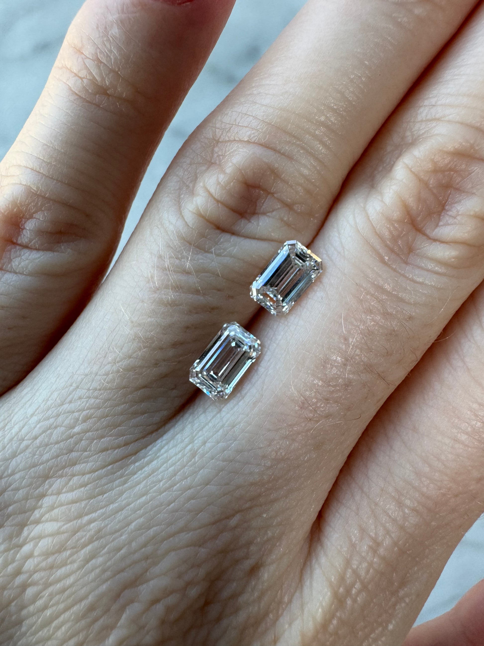 Matched Pair | Emeralds | 2.19ctw F/E VVS2 | 1.59 & 1.60 ratio | IGI Certified LG687548635, LG724511923 | MPEM219