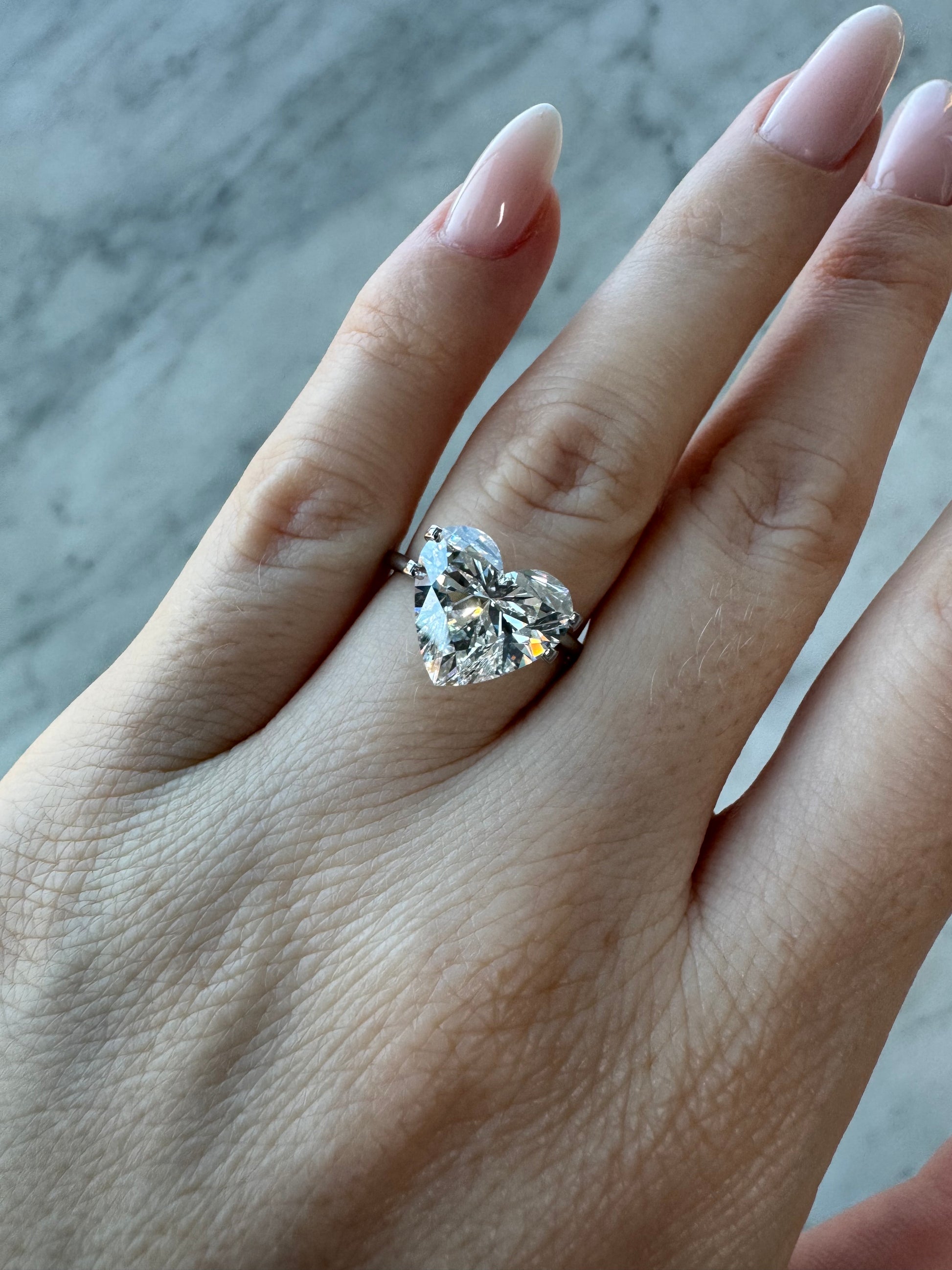 Heart | 5.01ct E VVS2 | 1.07 ratio | IGI Certified 704516045 | HT501