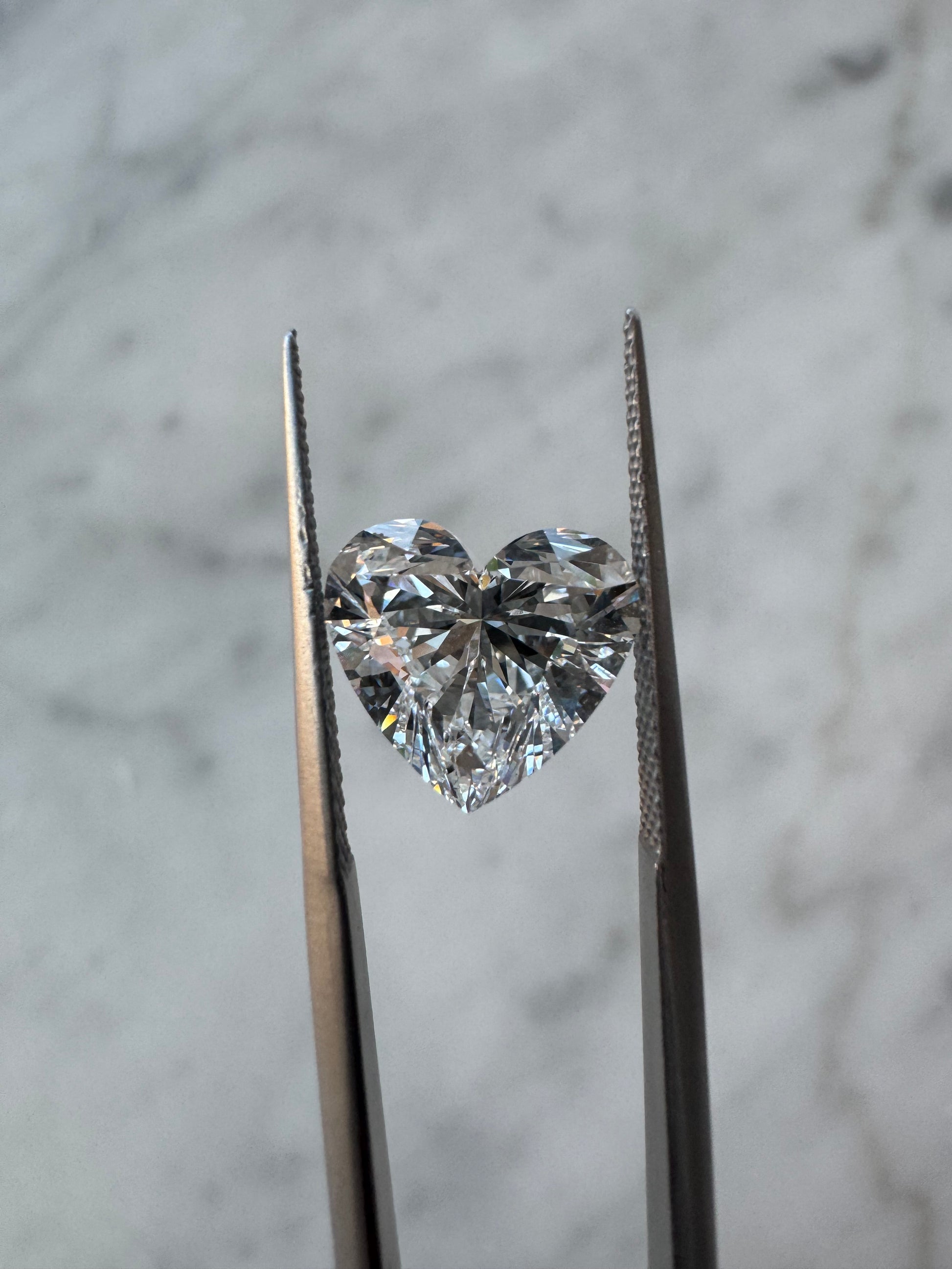 Heart | 4.01ct E VS1 | 1.09 ratio | IGI Certified 698588193 | HT401