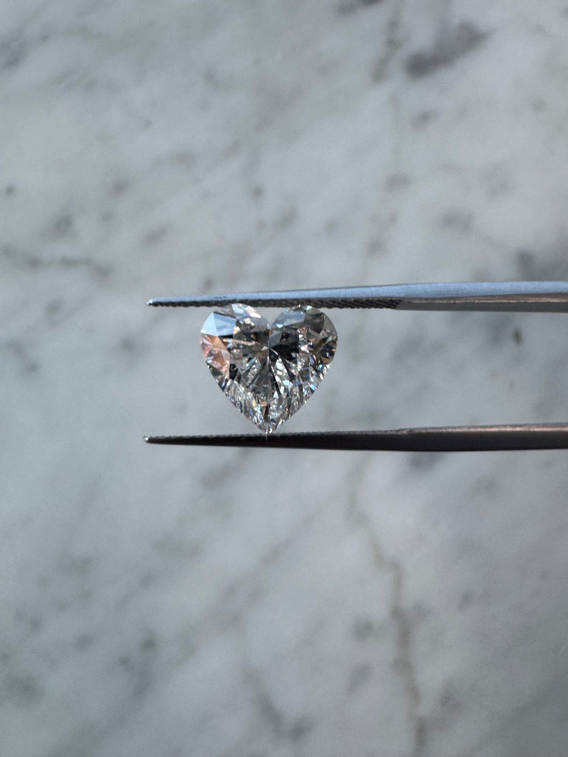 Heart | 3.16ct E VS1 | 1.05 ratio | IGI Certified 642490707 | HT316