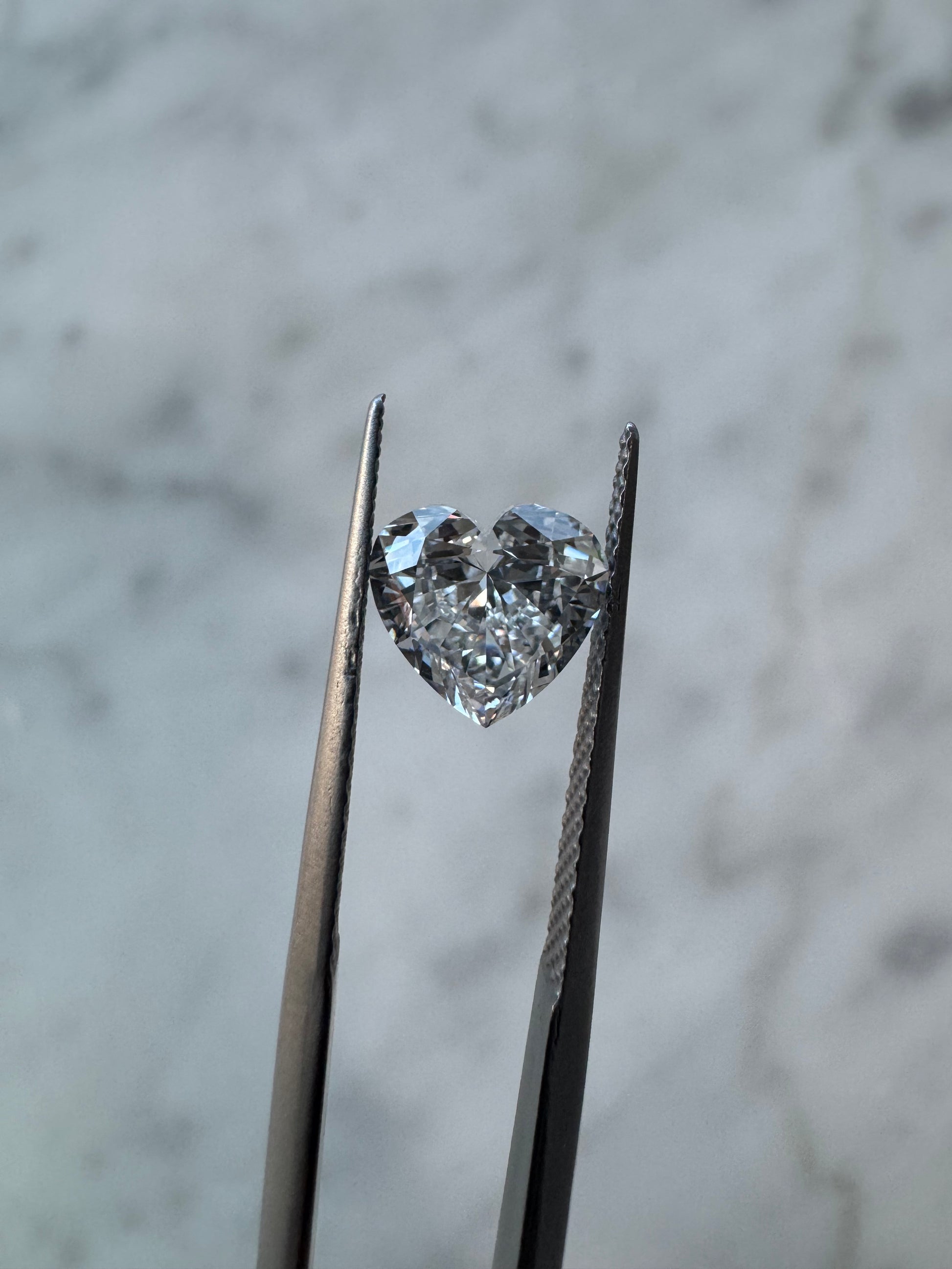 Heart | 1.33ct E VVS2 | 1.06 ratio | IGI Certified LG712577544 | HT133