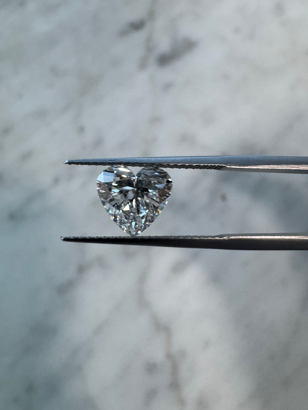 Heart | 2.05ct D VS1 | 1.06 ratio | IGI Certified 631451942 | HT205