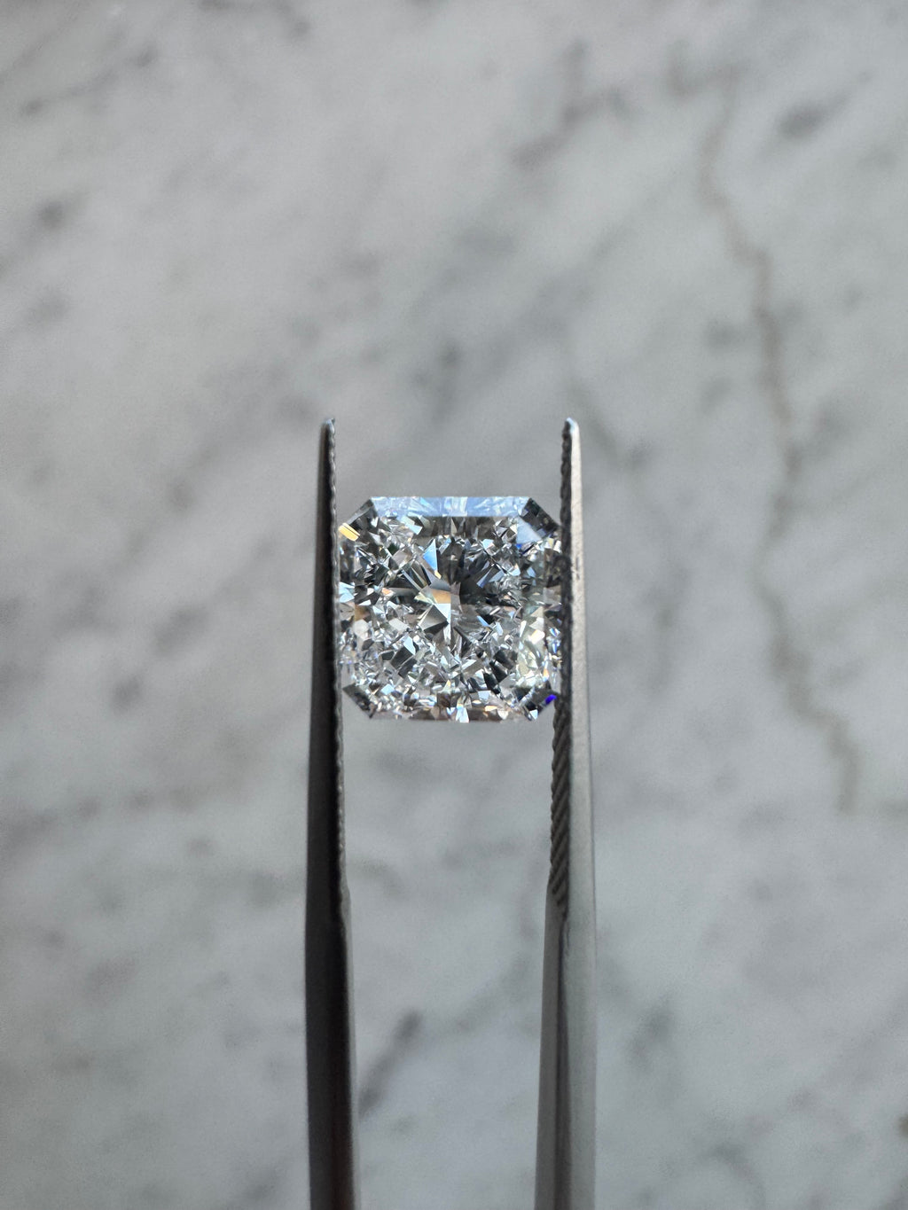 Radiant | 3.31ct D VVS2 | 1.02 ratio | LG626455217 | RAD331