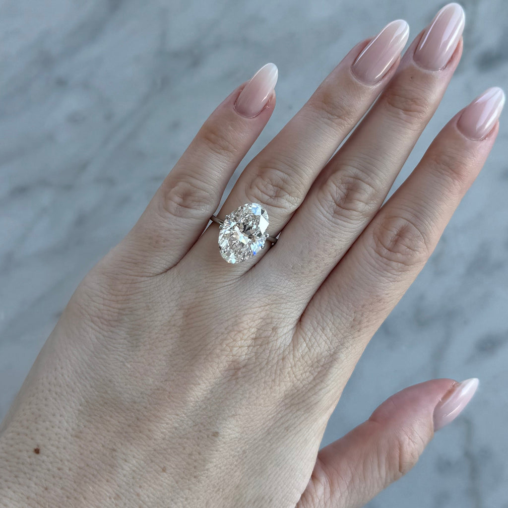 Oval | 9.05ct F VS1 | 1.44 ratio | IGI Certified 659465738 | OV905