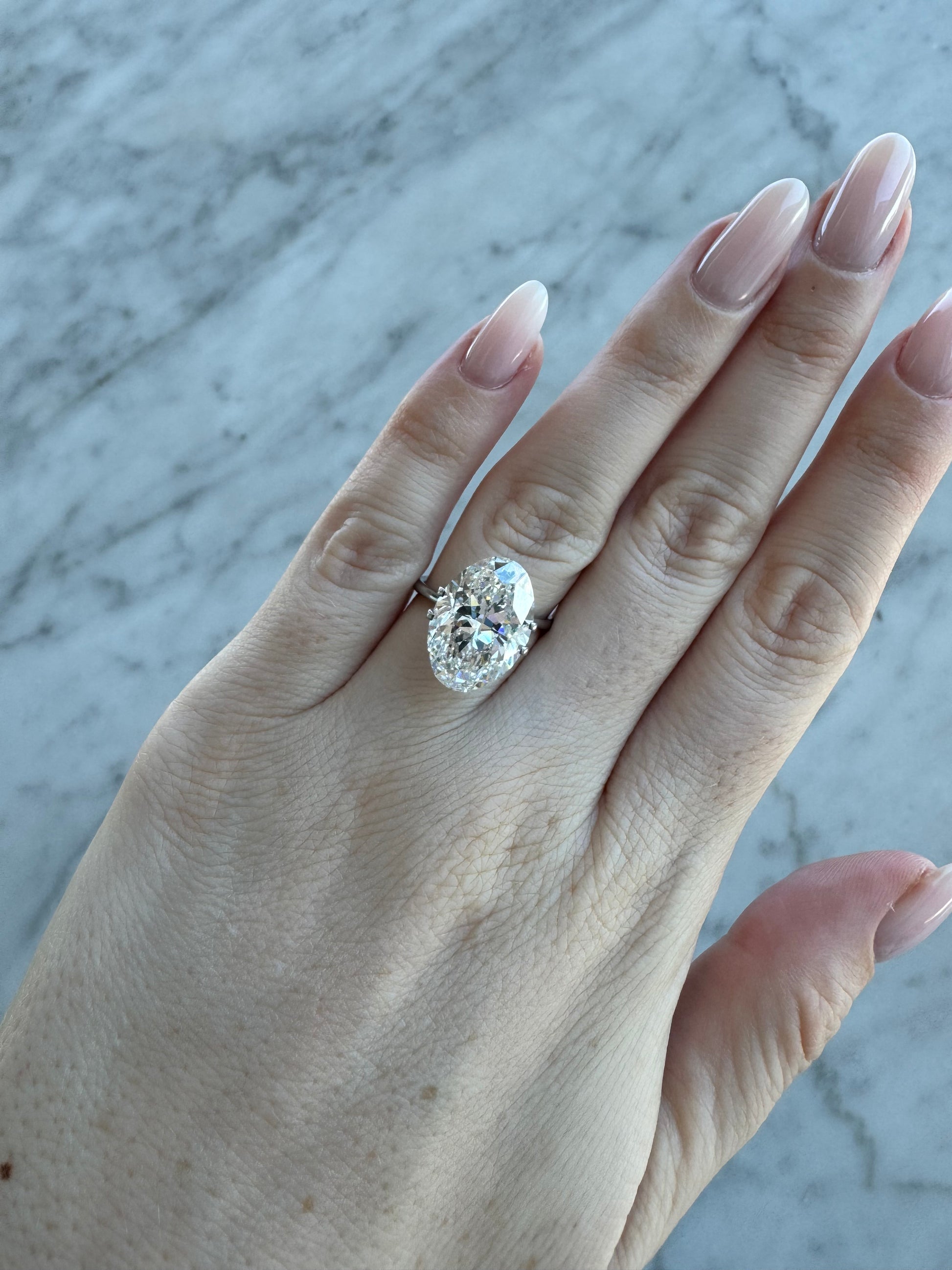 Oval | 9.05ct F VS1 | 1.44 ratio | IGI Certified 659465738 | OV905