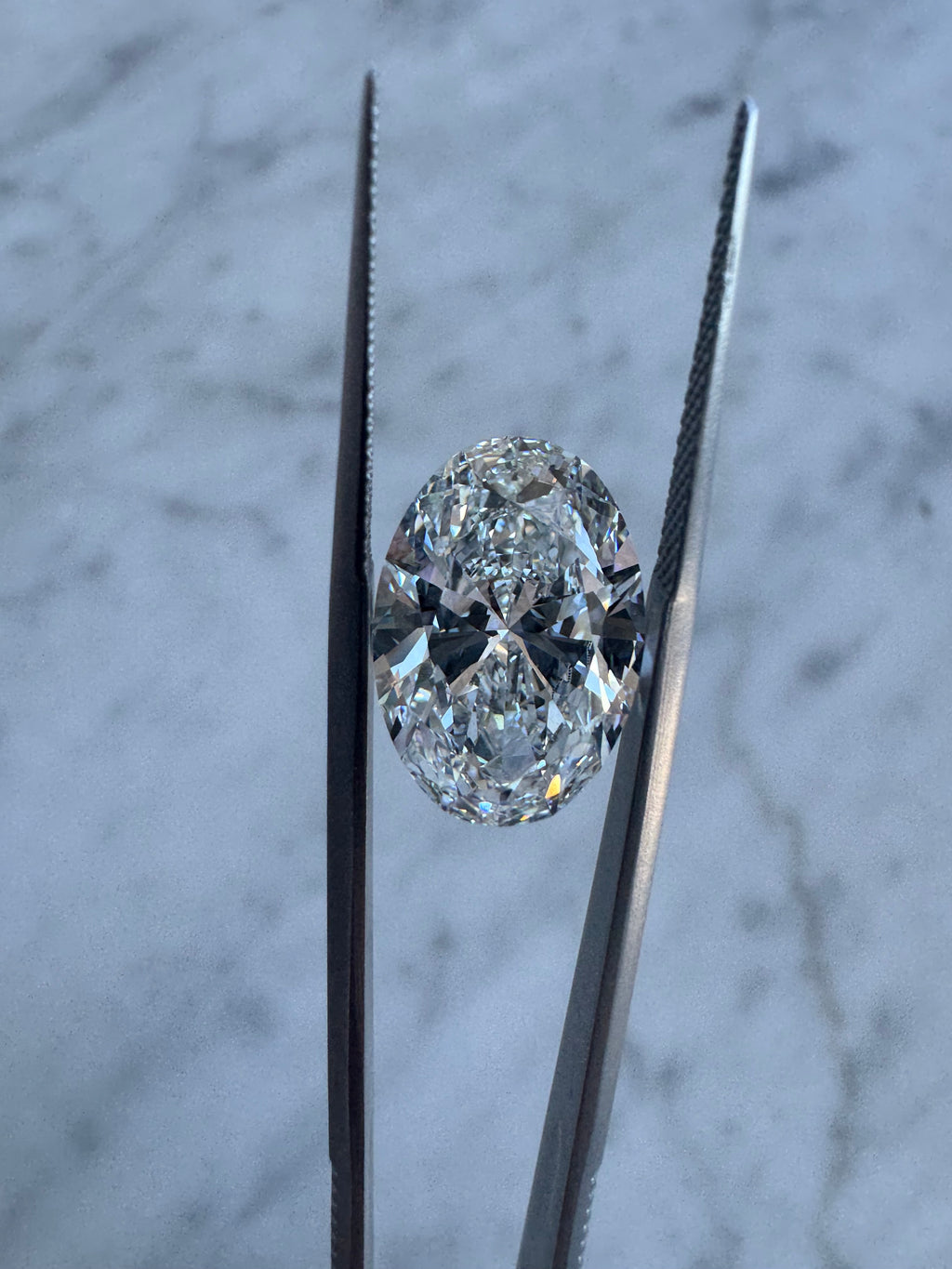 Oval | 8.11ct F VS1 | 1.48 ratio | IGI Certified 651452977 | OV811