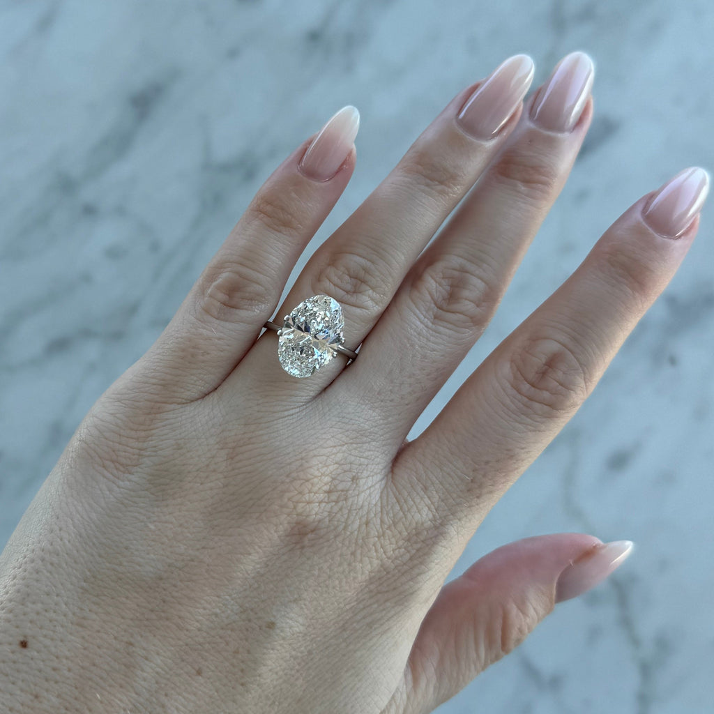 Oval | 7.01ct F VS1 | 1.48 ratio | IGI Certified 637473140 | OV701