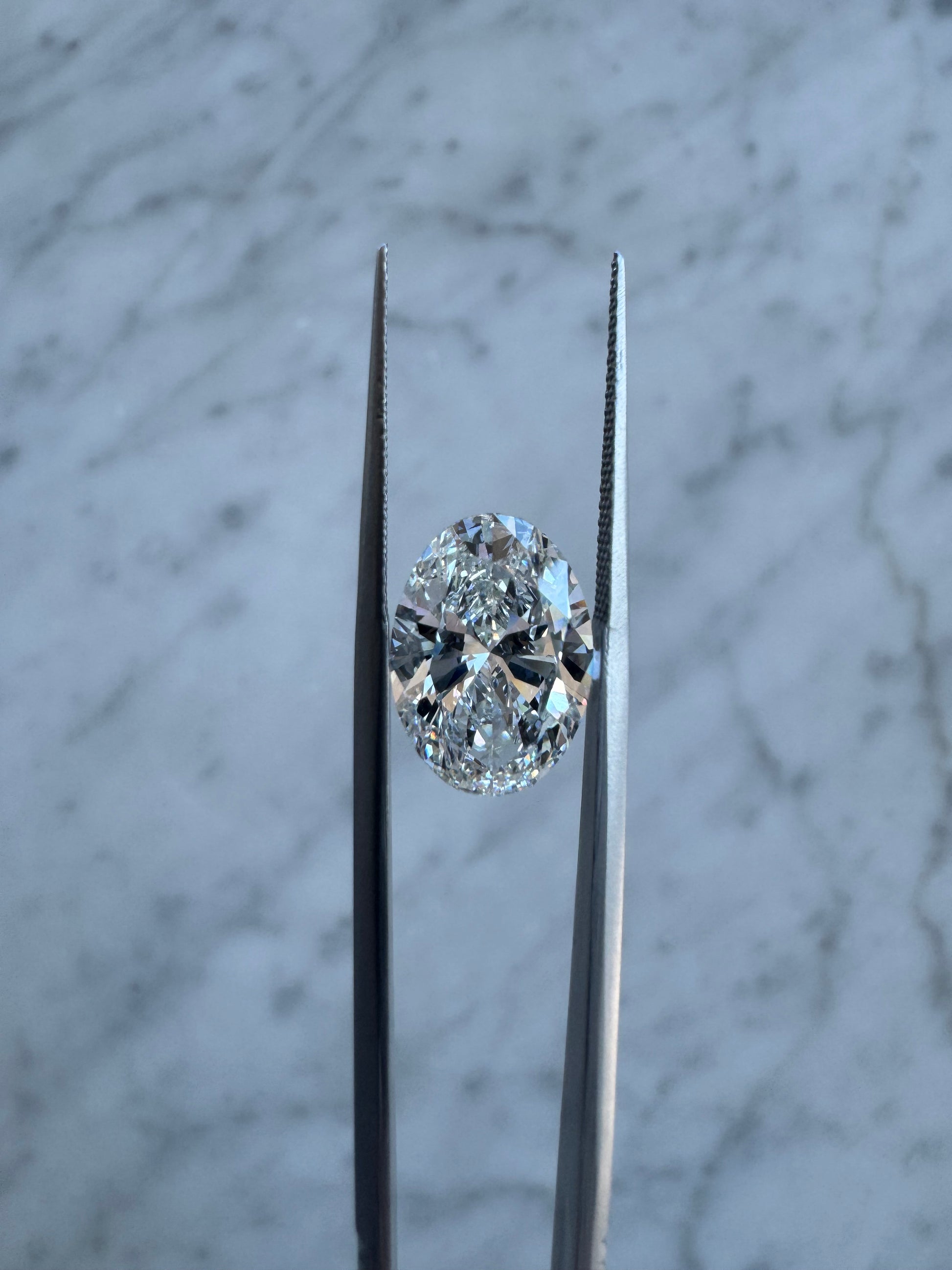 Oval | 6.02ct F VS1 | 1.44 ratio | IGI Certified LG702517037 | OV602