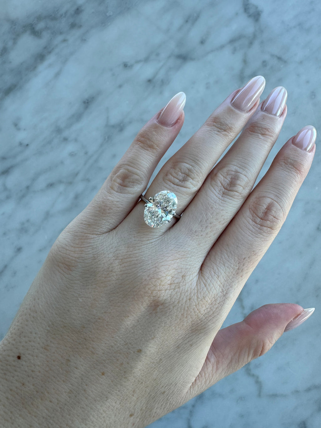 Oval | 6.02ct F VS1 | 1.44 ratio | IGI Certified LG702517037 | OV602