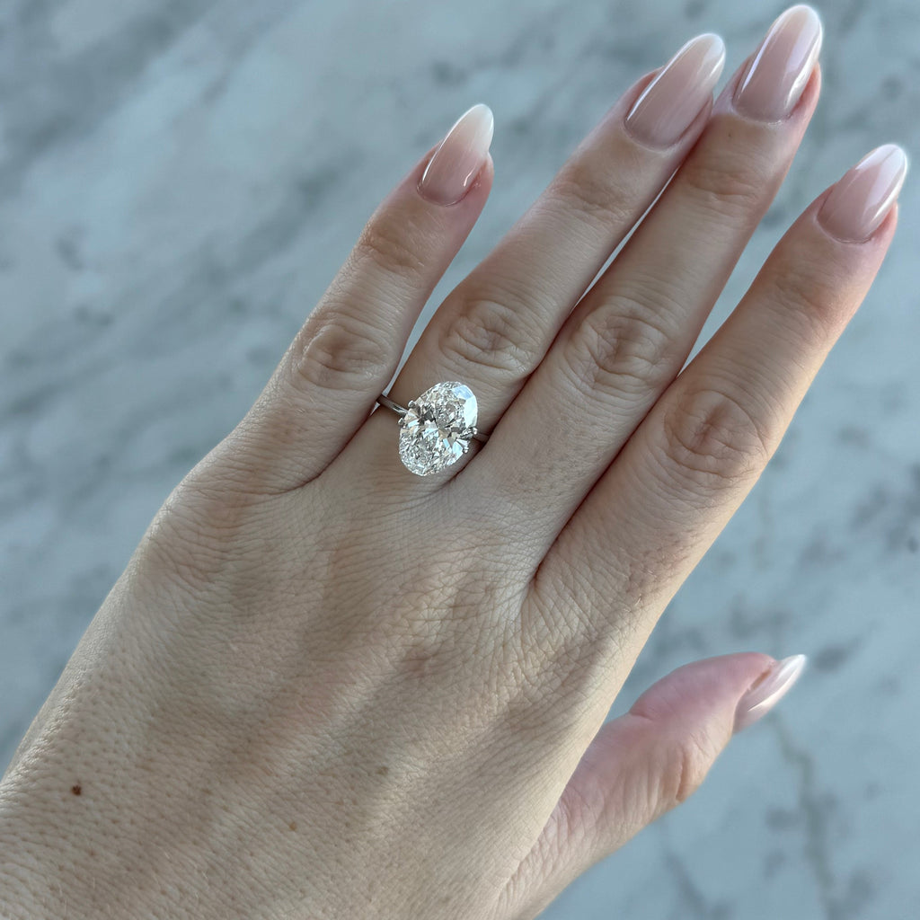 Oval | 5.58ct D VS1 | 1.47 ratio | IGI Certified LG702514010 | OV558