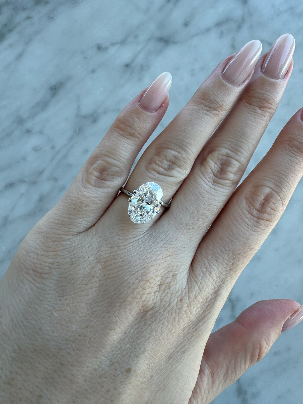 Oval | 5.01ct E VS1 | 1.48 ratio | IGI Certified 631440839 | OV501