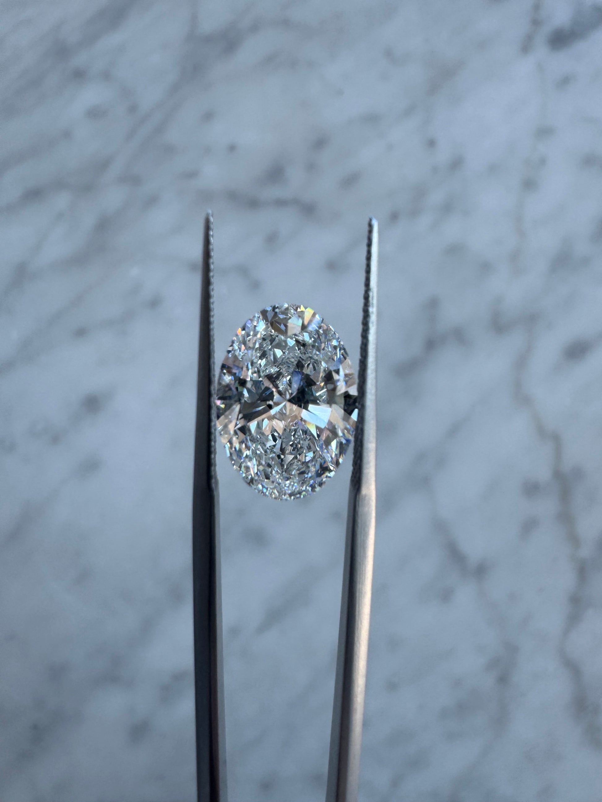 Oval | 4.87ct F VS1 | 1.41 ratio | IGI Certified LG691544459 | OV487