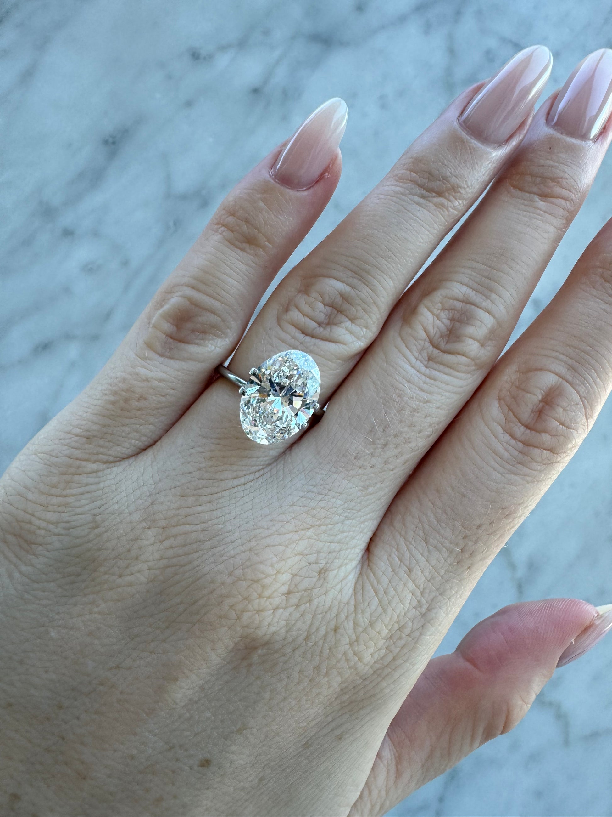 Oval | 4.87ct F VS1 | 1.41 ratio | IGI Certified LG691544459 | OV487