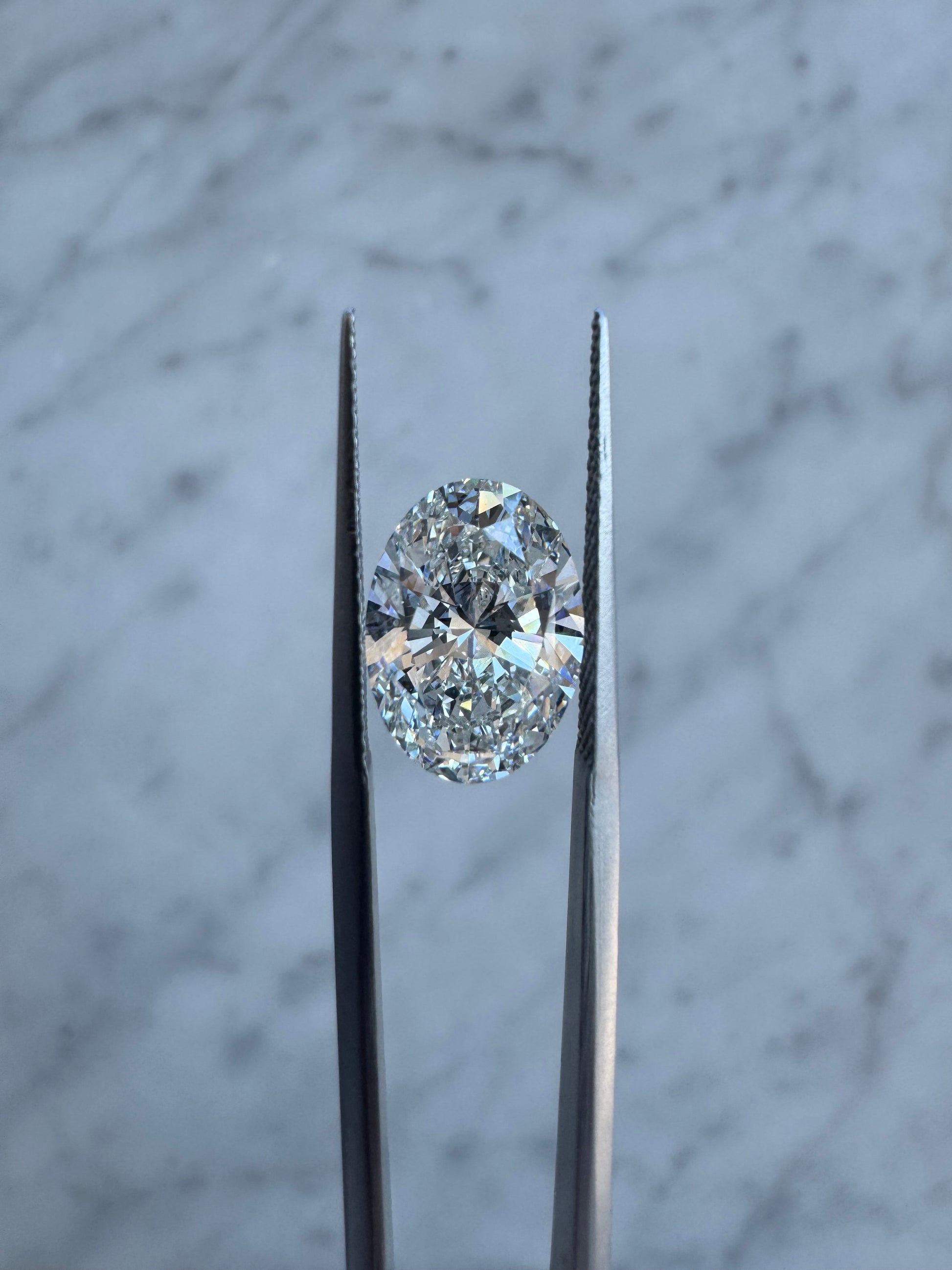 Oval | 4.11ct F VS1 | 1.4 ratio | IGI Certified LG702578952 | OV411