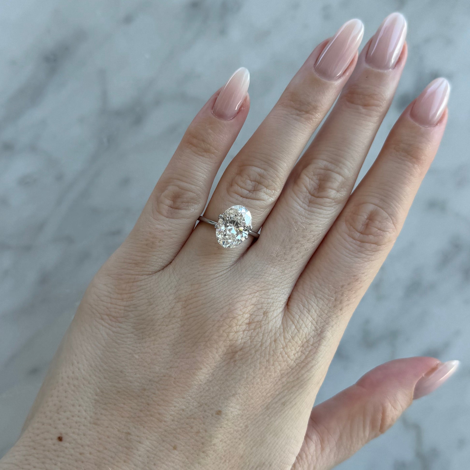 Oval | 4.11ct F VS1 | 1.4 ratio | IGI Certified LG702578952 | OV411