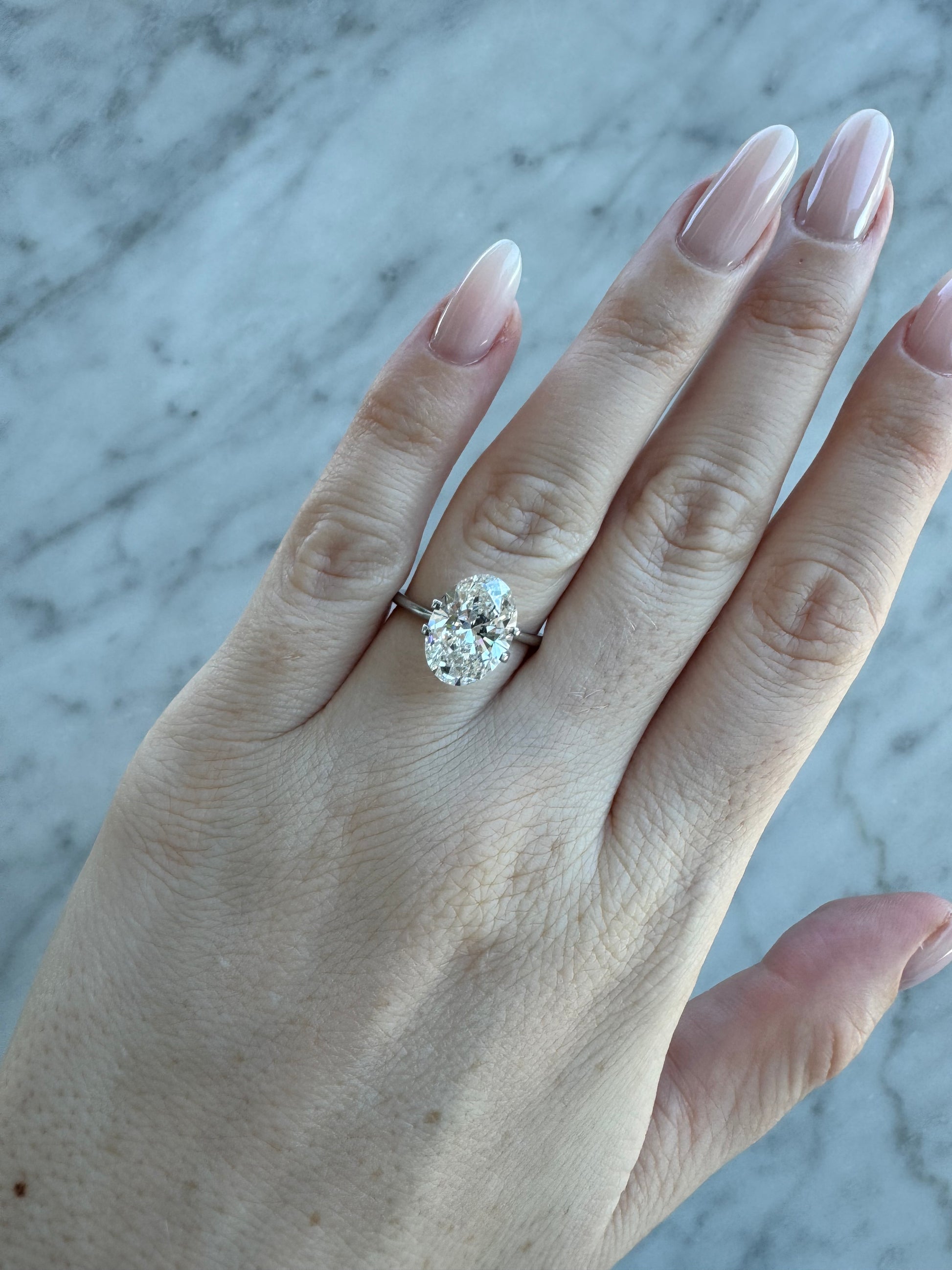 Oval | 4.11ct F VS1 | 1.4 ratio | IGI Certified LG702578952 | OV411