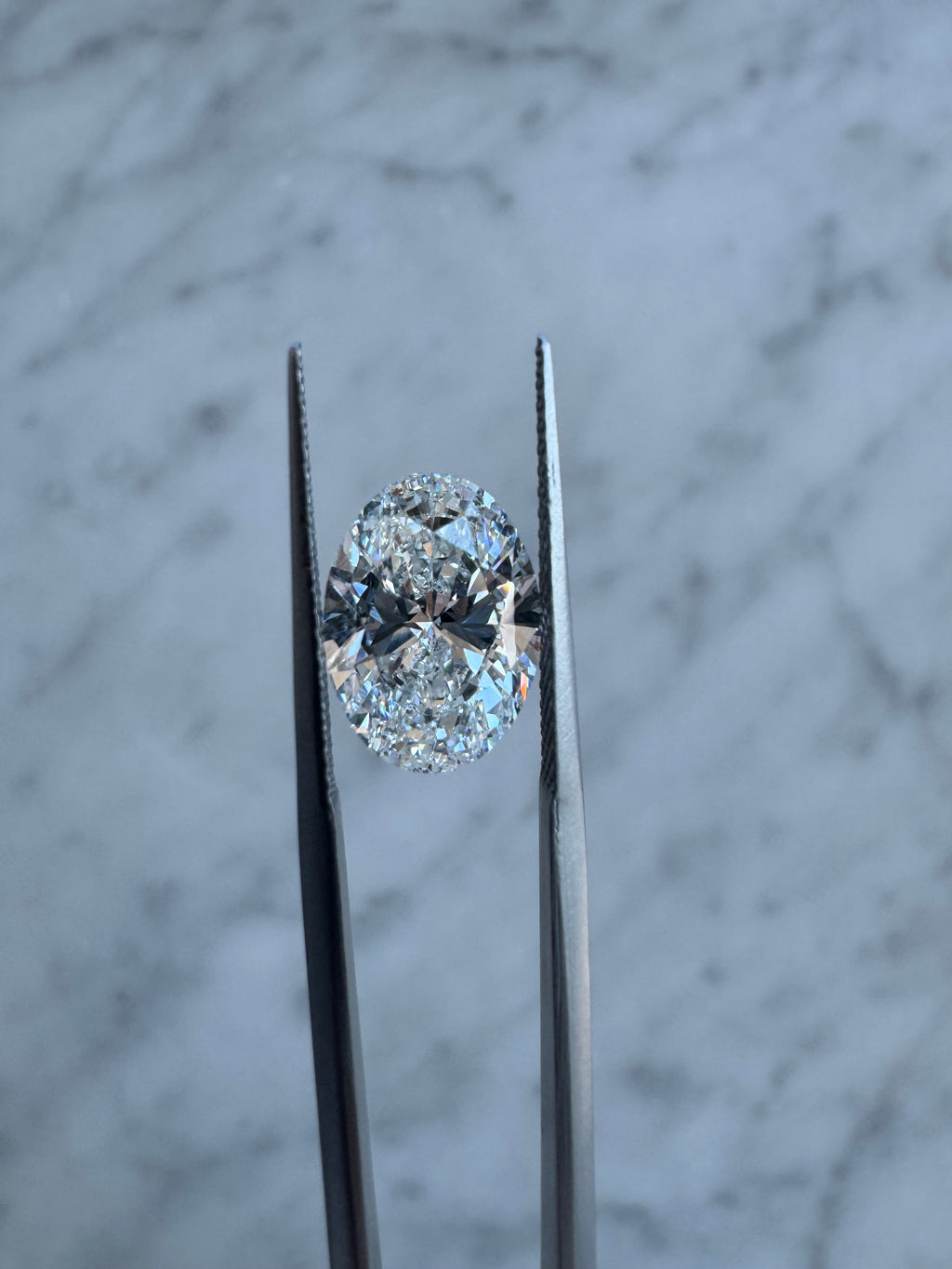 Oval | 3.9ct E VS1 | 1.39 ratio | IGI Certified LG735543292 | OV390