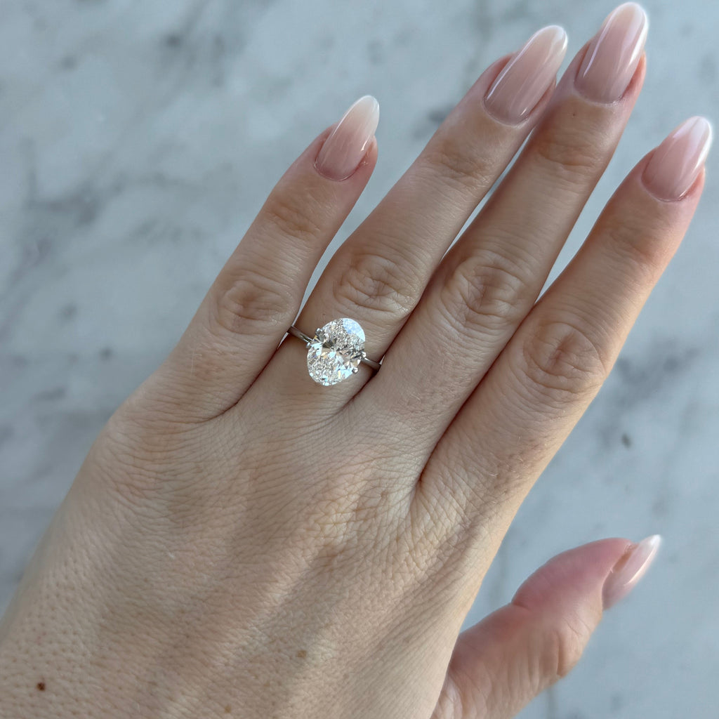 Oval | 3.9ct E VS1 | 1.39 ratio | IGI Certified LG735543292 | OV390