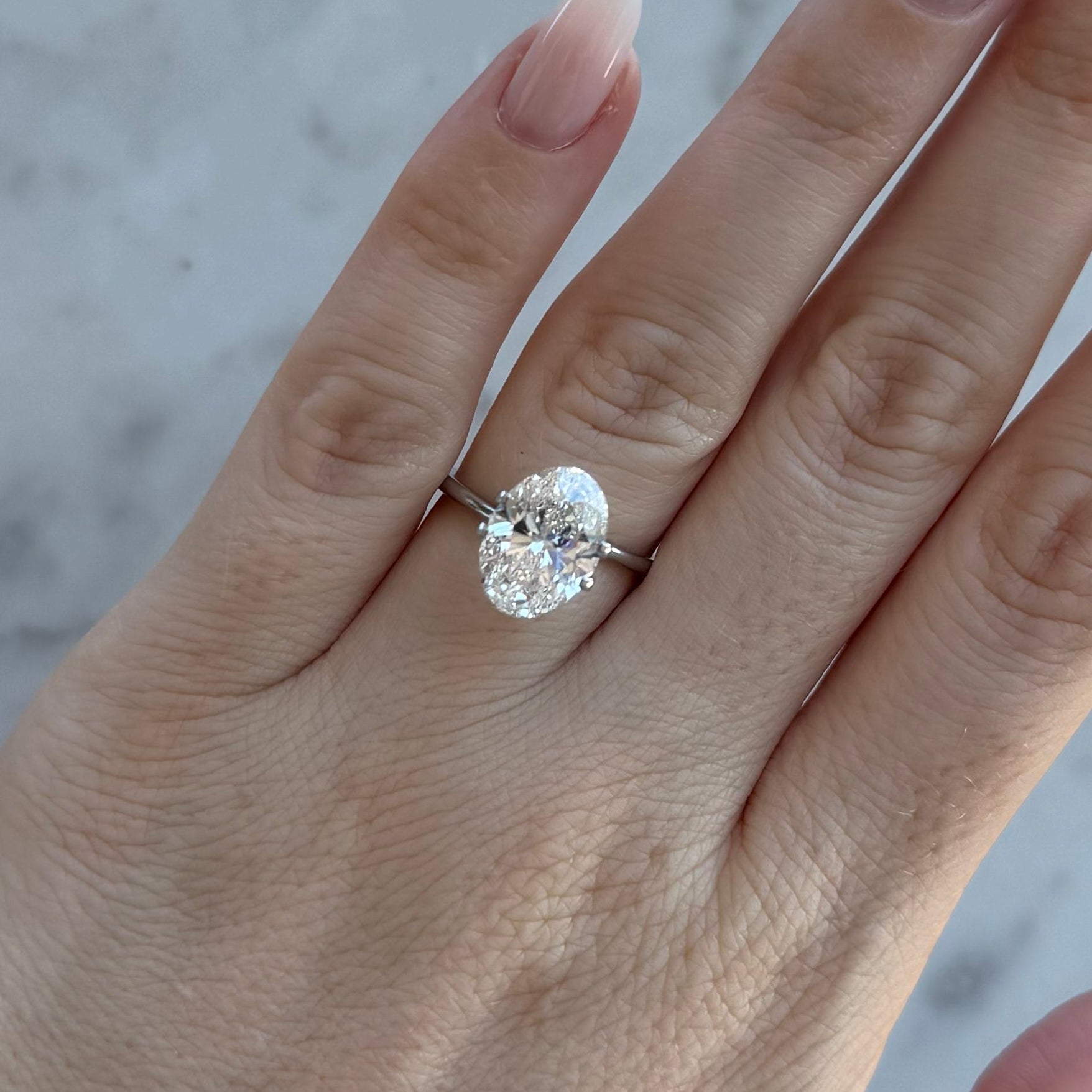 Oval | 3.9ct E VS1 | 1.39 ratio | IGI Certified LG735543292 | OV390