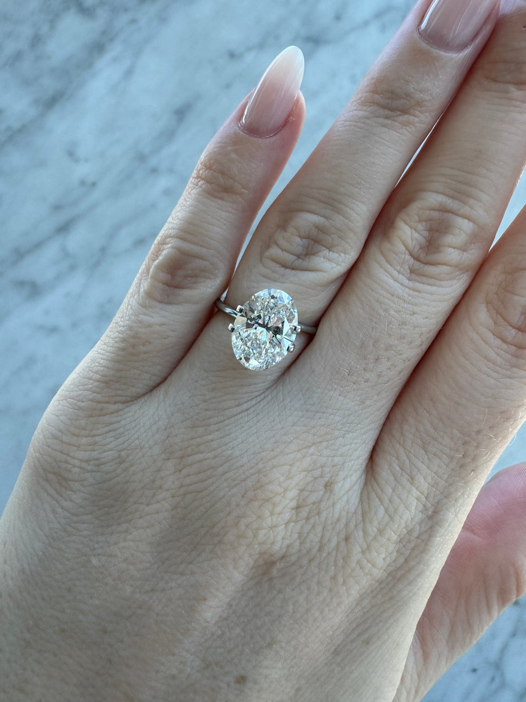 Oval | 3.9ct F VVS2 | 1.36 ratio | IGI Certified LG706573682 | OV3902