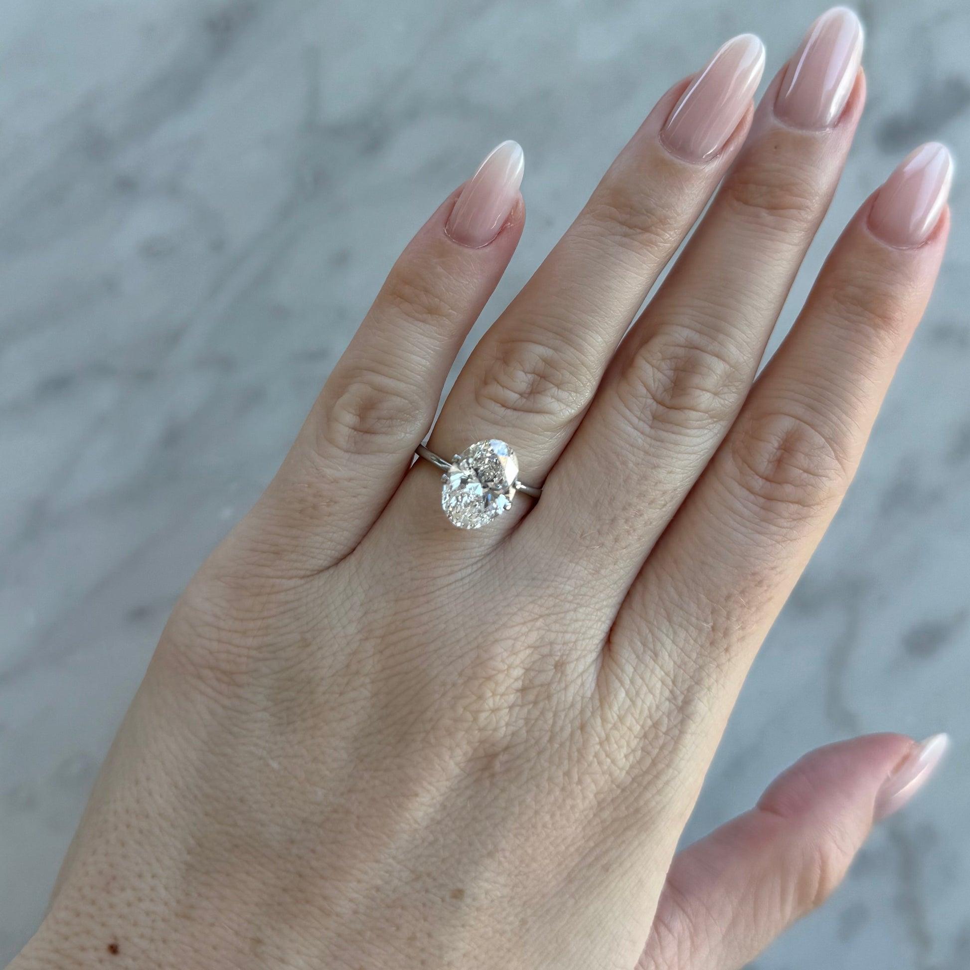 Oval | 3.78ct F VS2 | 1.41 ratio | IGI Certified LG700503504 | OV378