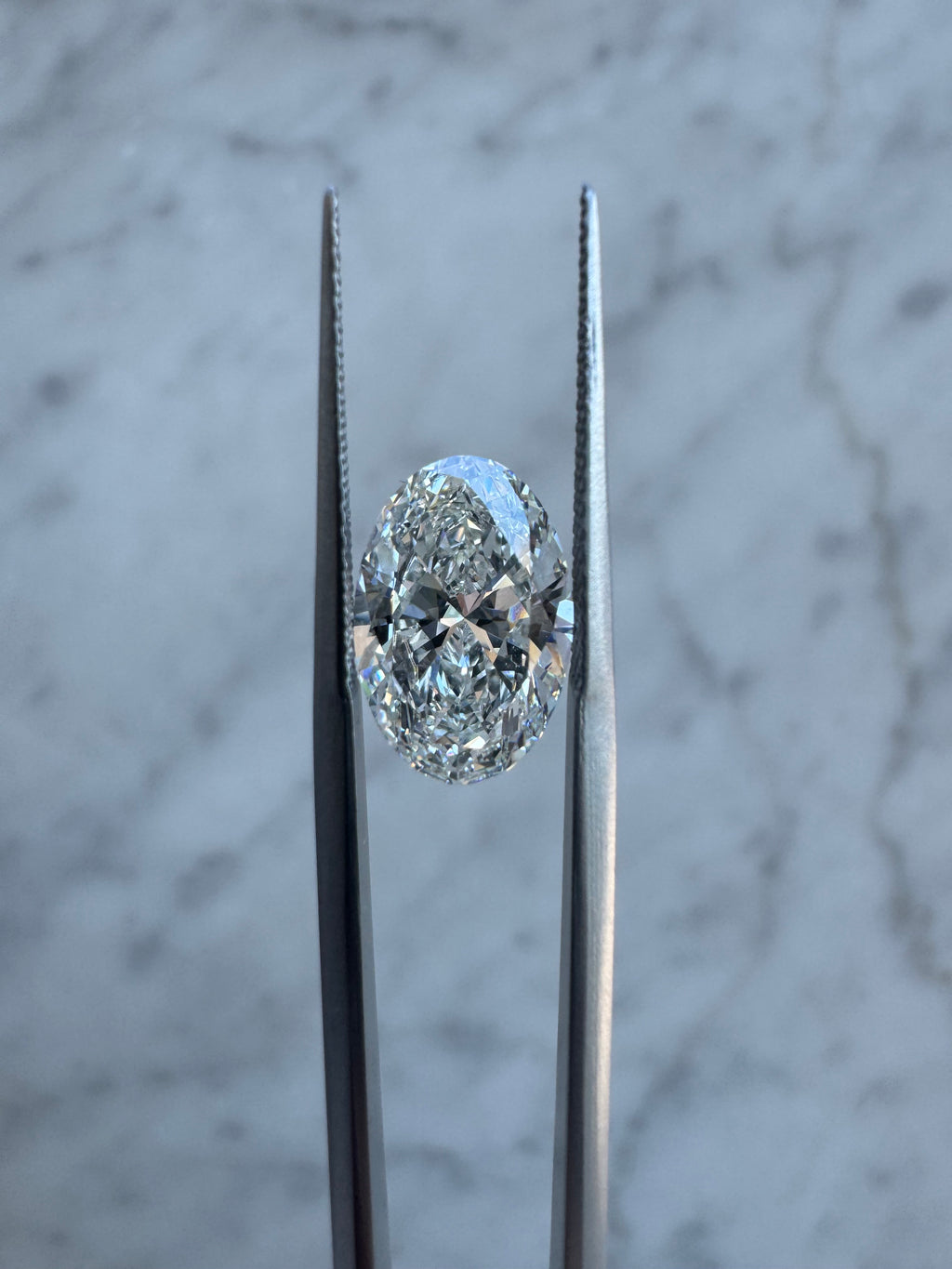 Oval | 3.6ct F VS1 | 1.51 ratio | IGI Certified LG723591549 | OV360