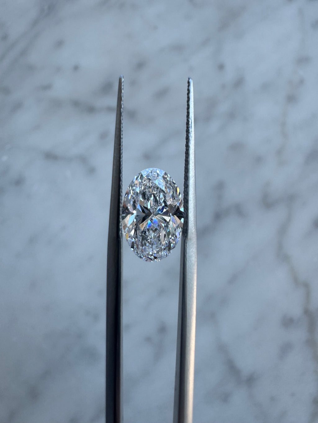 Oval | 2.5ct D VS2 | 1.52 ratio | IGI Certified LG710547318 | OV250