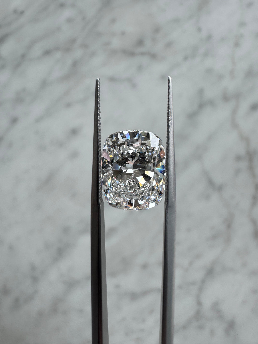 Cushion | 5.23ct G VS2 | 1.25 ratio | 529264861 | CU523