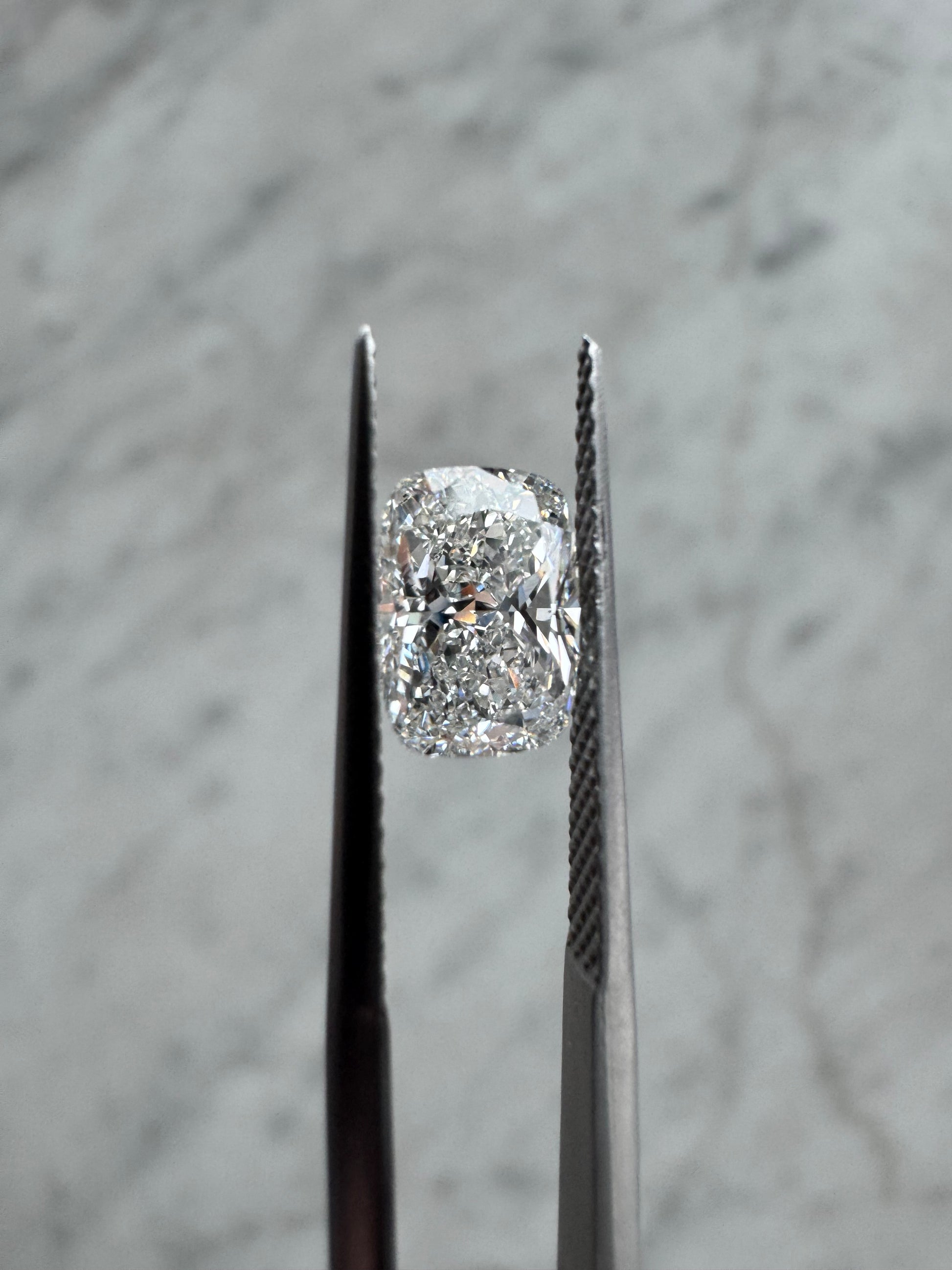 Cushion | 1.51ct E VS2 | 1.39 ratio | IGI Certified LG735540899 | CU151