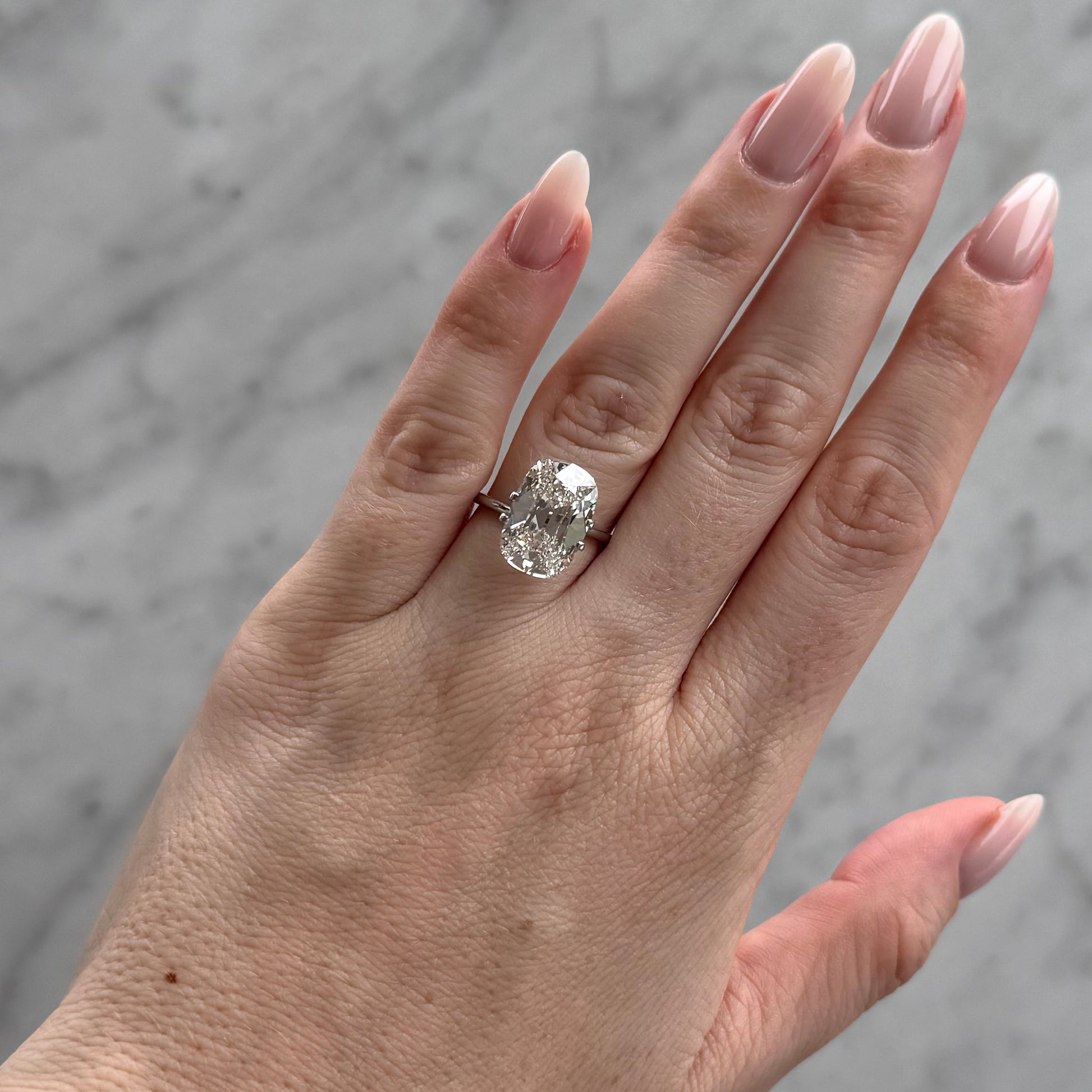 Old Mine Cushion | 7.03ct F VS1 | 1.48 ratio | LG737598899 | OM703