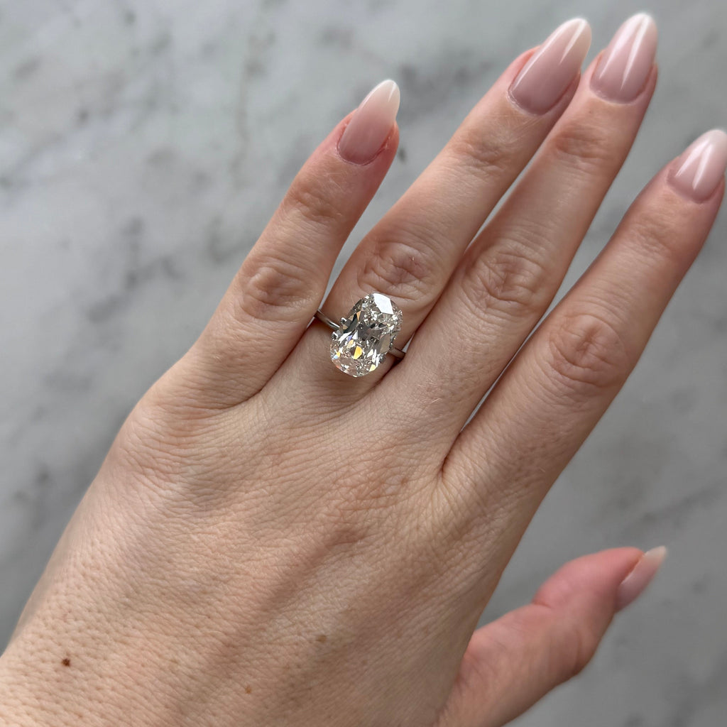 Old Mine Cushion | 6.07ct F VVS2 | 1.59 ratio |  LG743501895 | OM607