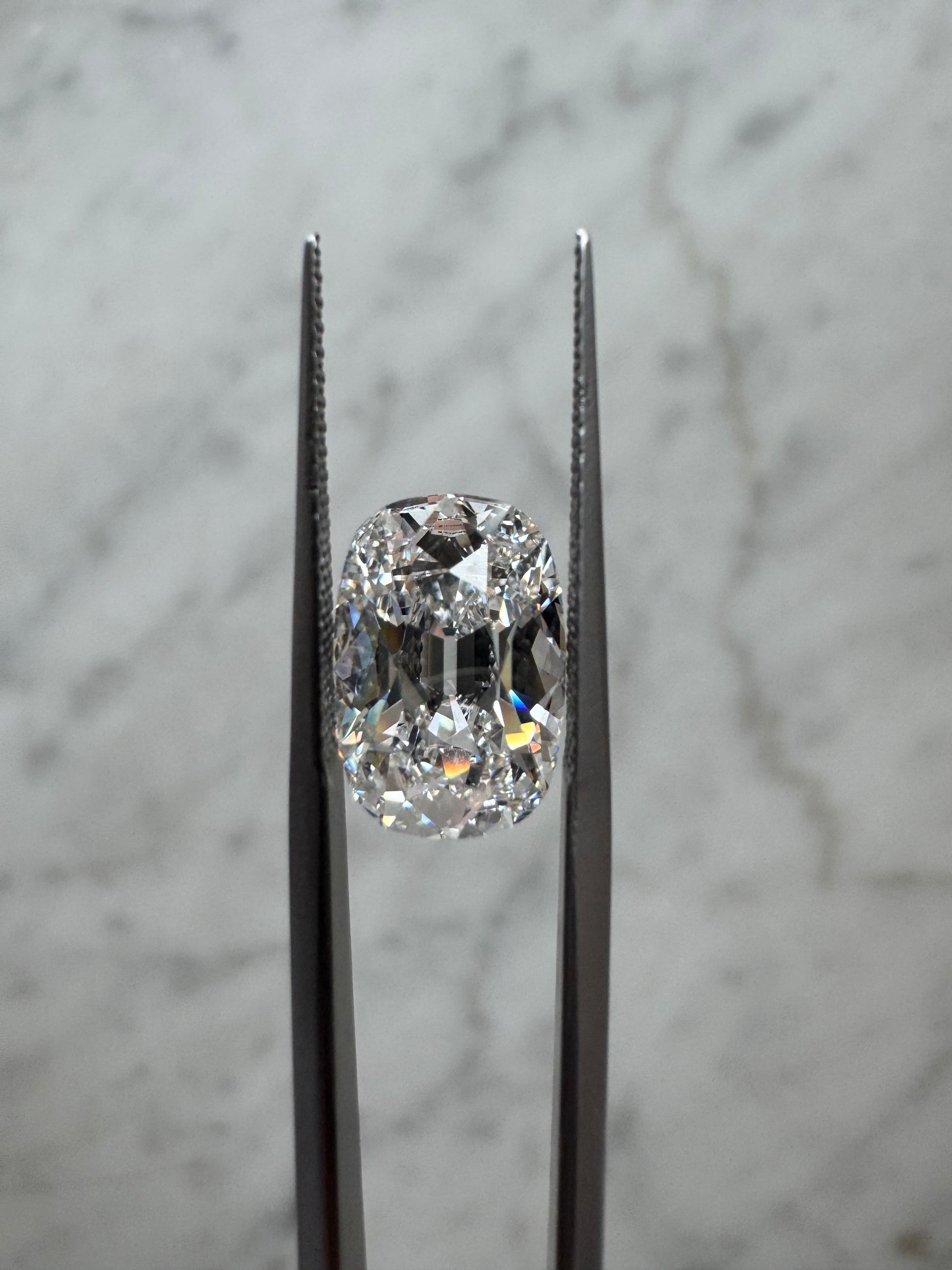 Old Mine Cushion | 4.09ct D VS2 | 1.49 ratio | LG743548633 | OM409