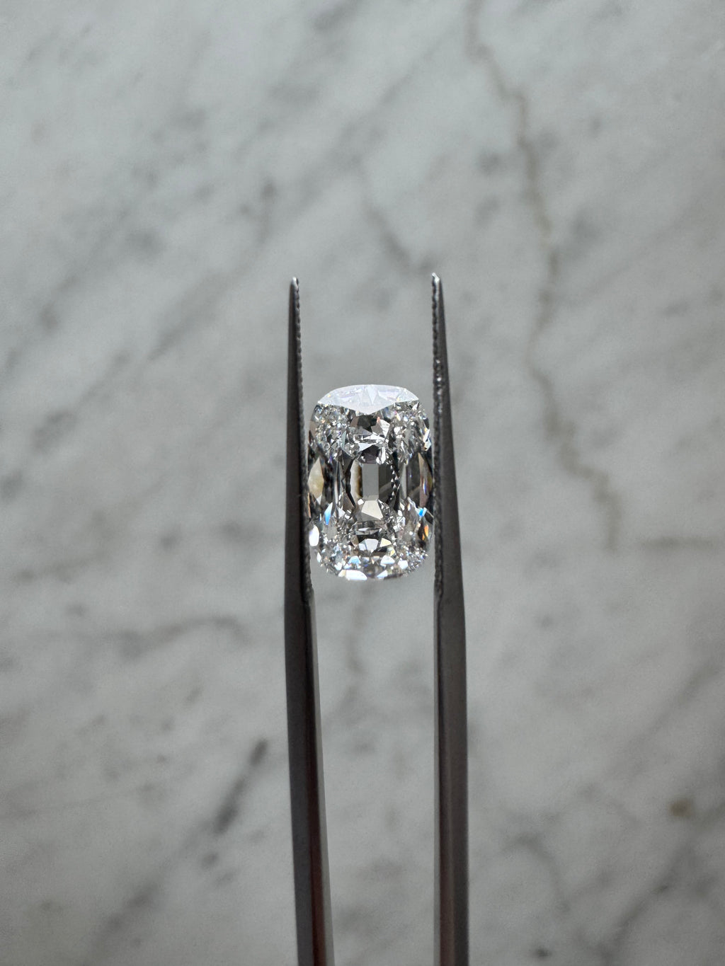 Old Mine Cushion | 3.36ct D VS1 | 1.53 ratio | LG743501901 | OM336