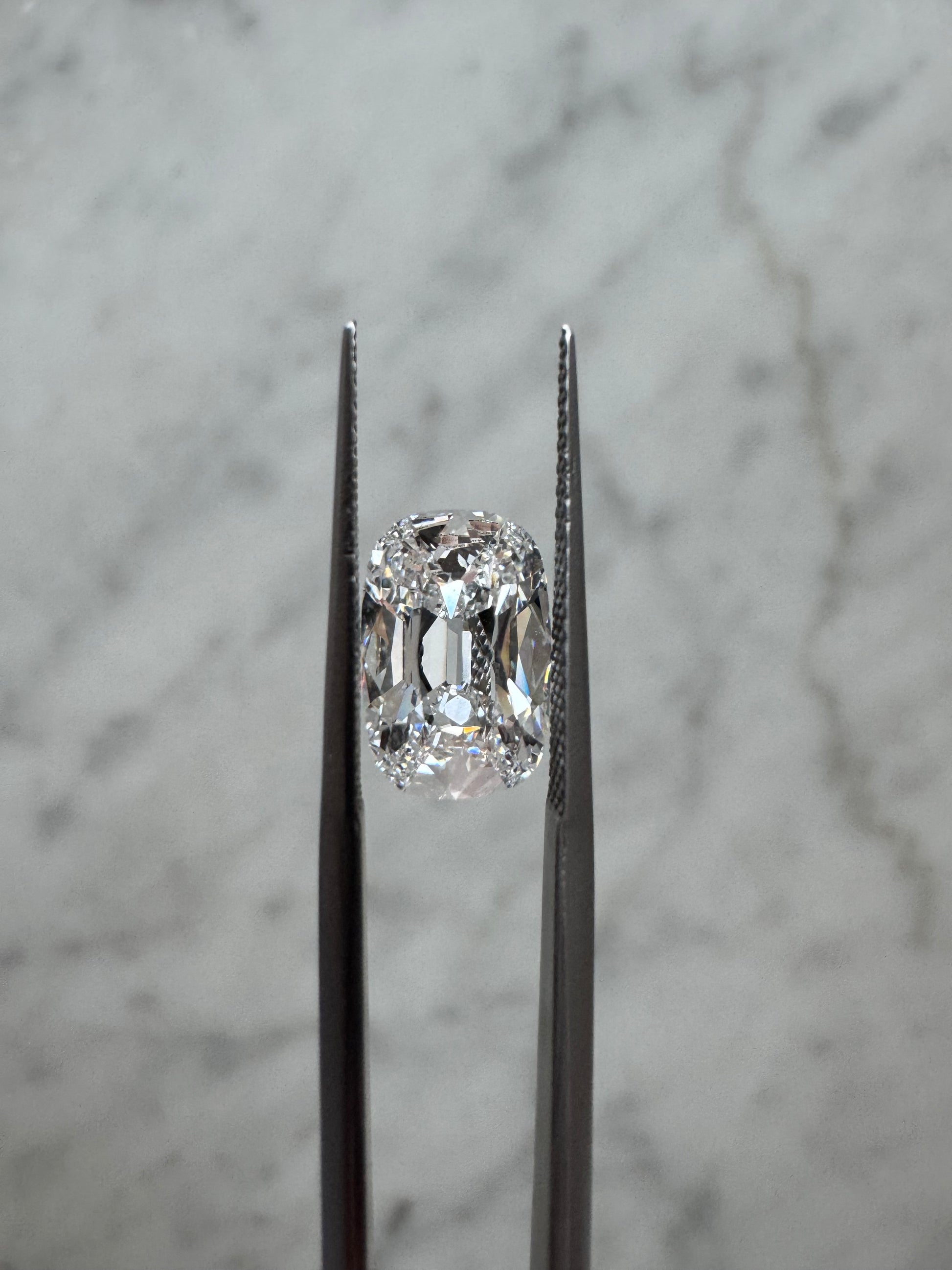 Old Mine Cushion | 3.08ct D VS1 | 1.52 ratio | LG741521845 | OM308