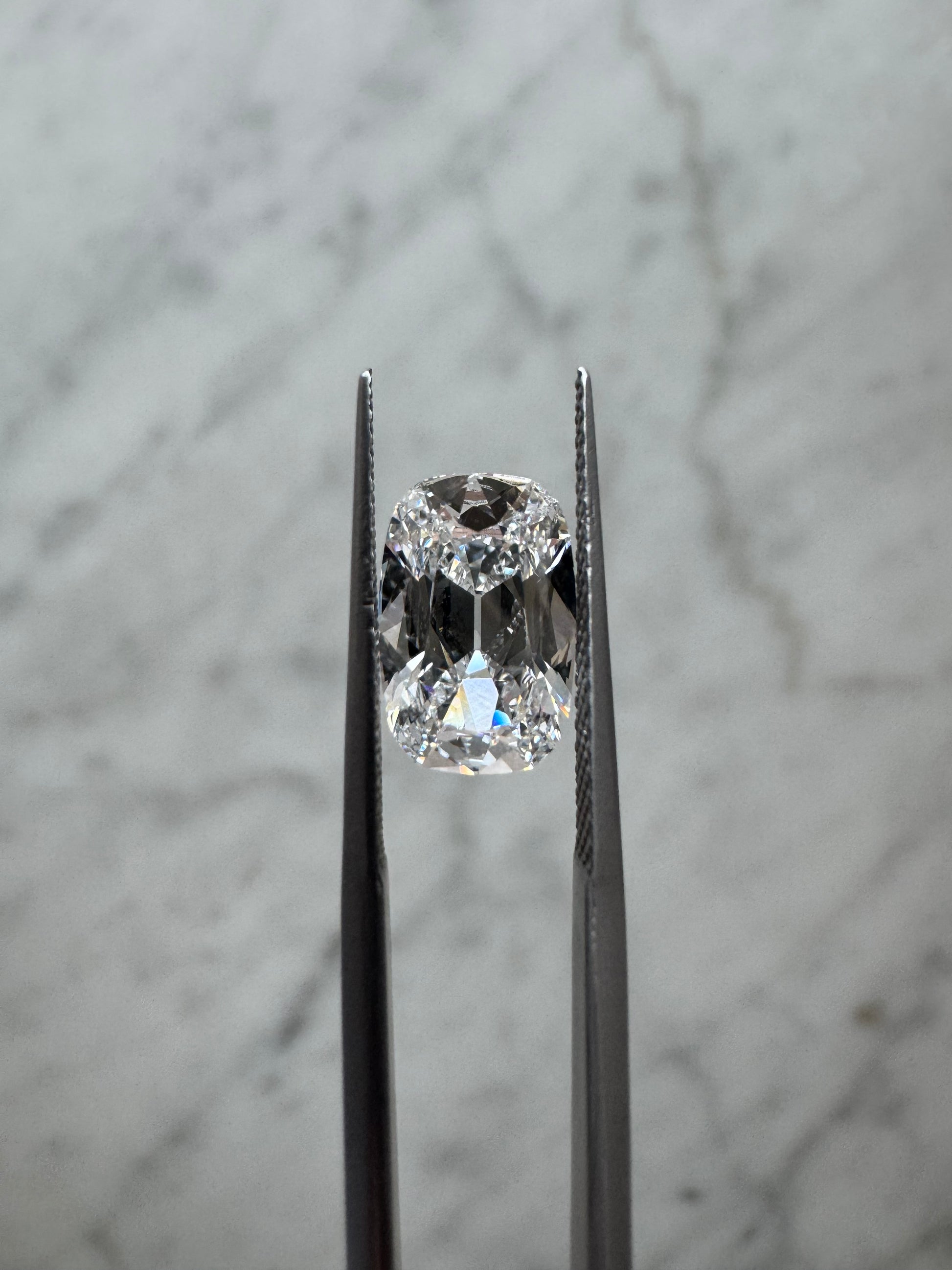 Old Mine Cushion | 3.05ct D VVS2 | 1.55 ratio | LG737598956 | OM305