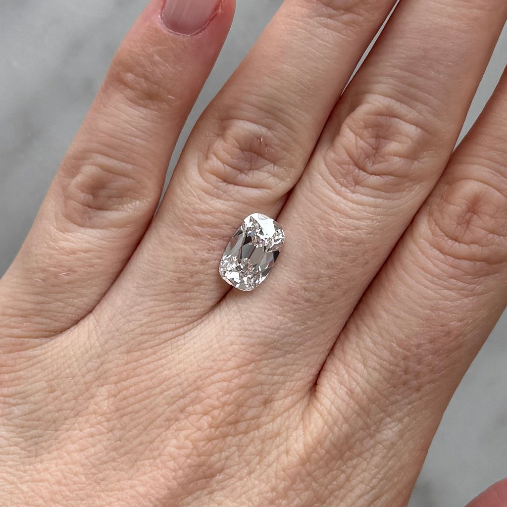 Old Mine Cushion | 3.05ct D VVS2 | 1.55 ratio | LG737598956 | OM305