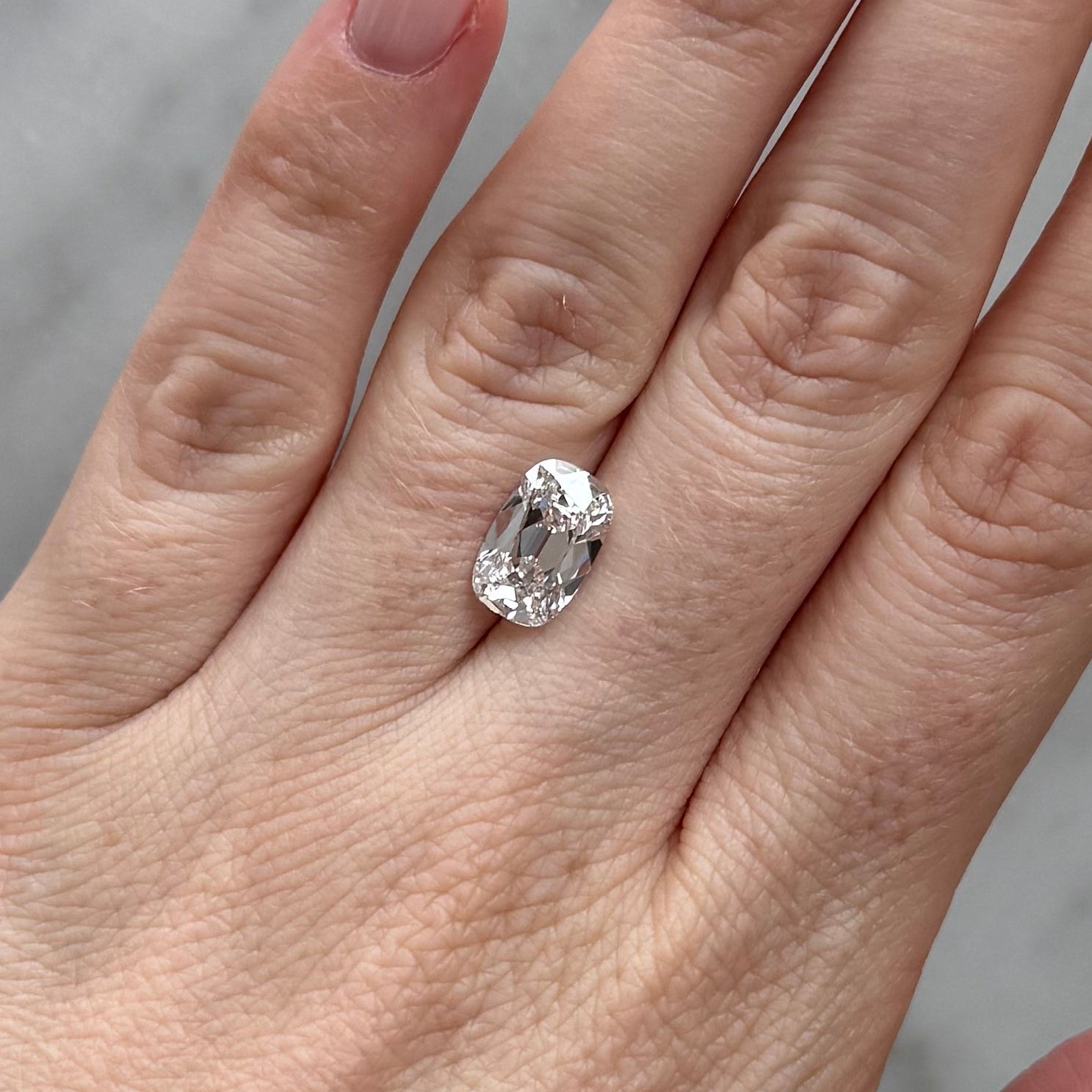 Old Mine Cushion | 3.05ct D VVS2 | 1.55 ratio | LG737598956 | OM305