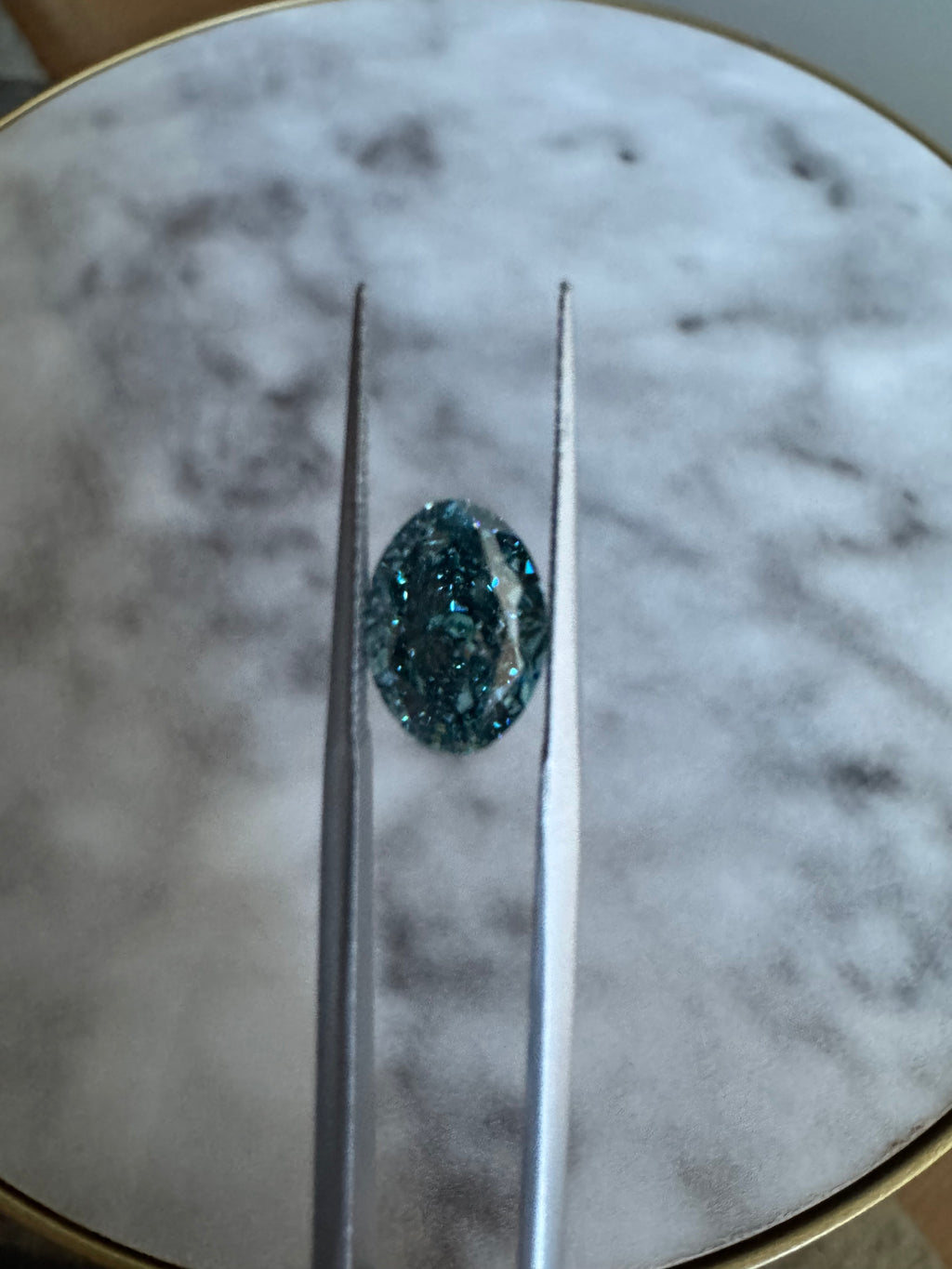 Oval | 2.77ct Fancy Vivid Blue VVS2 | 1.39 ratio | IGI Certified 675597704 | FOV277